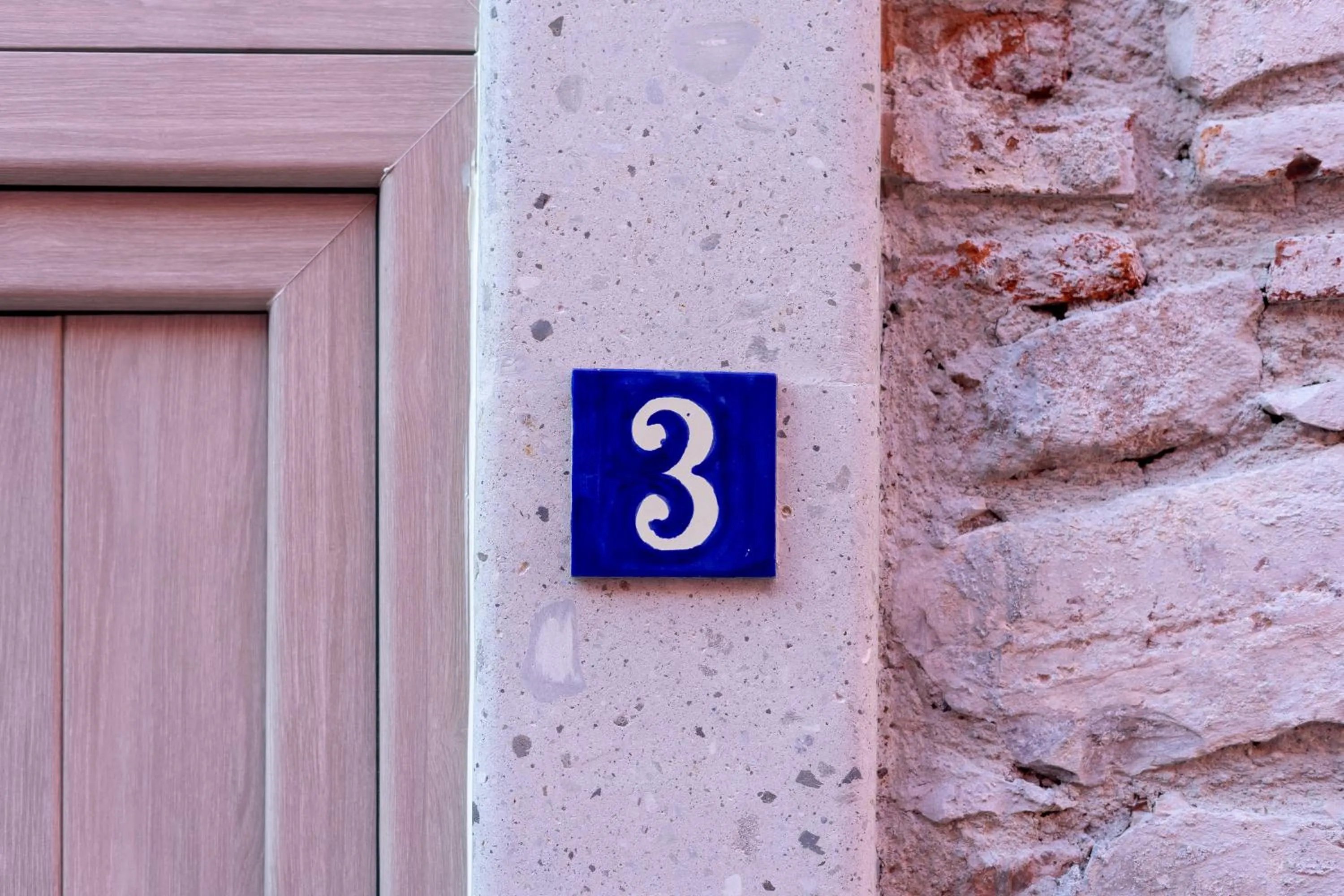 Property building in Hotel Casa Once