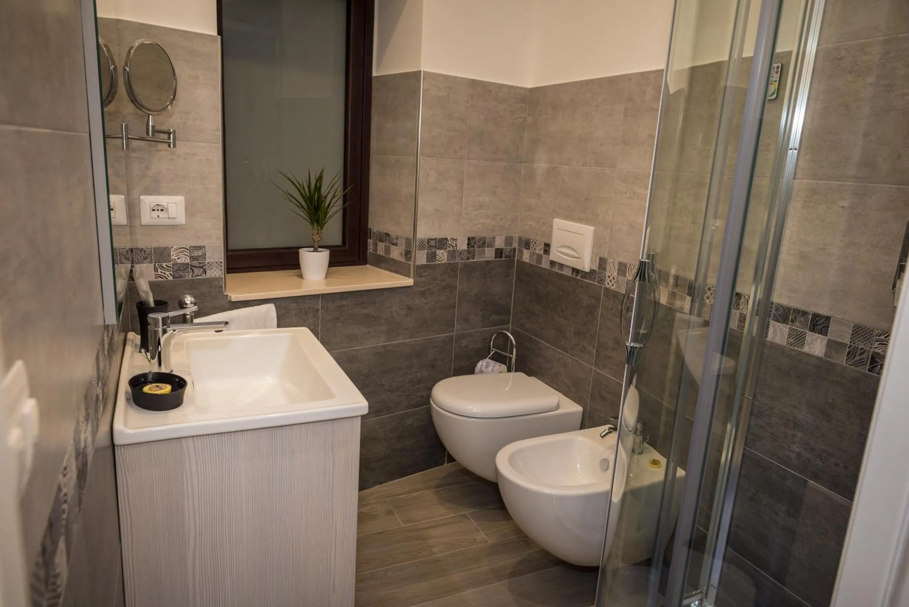 Shower in B&B Elegance