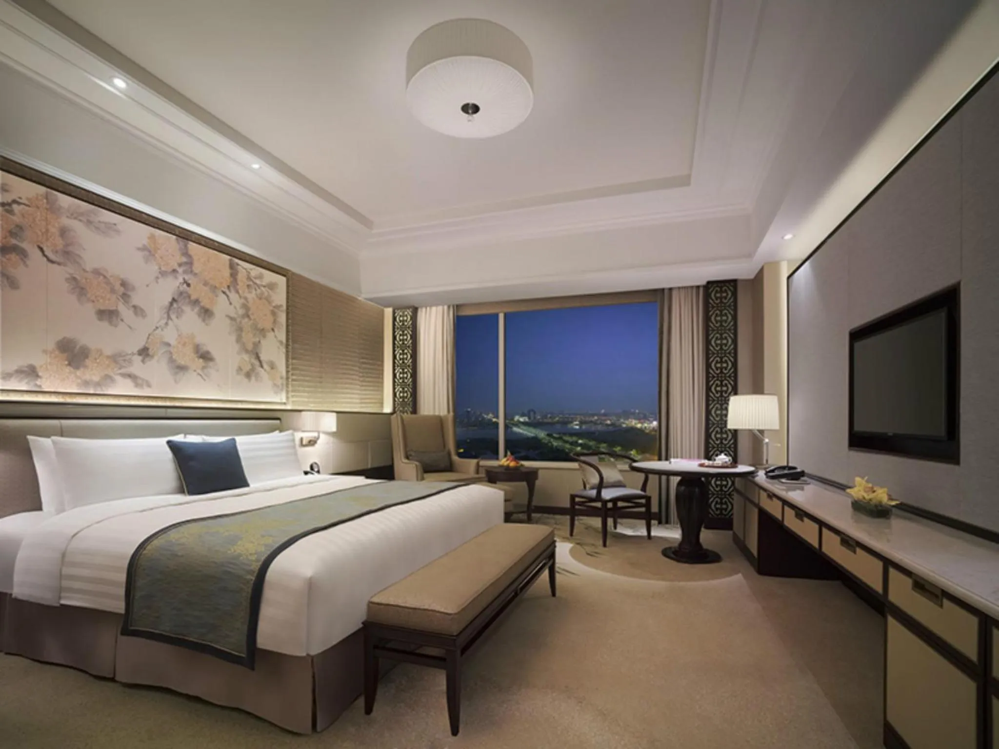 Photo of the whole room, Bed in Shangri-La Yangzhou