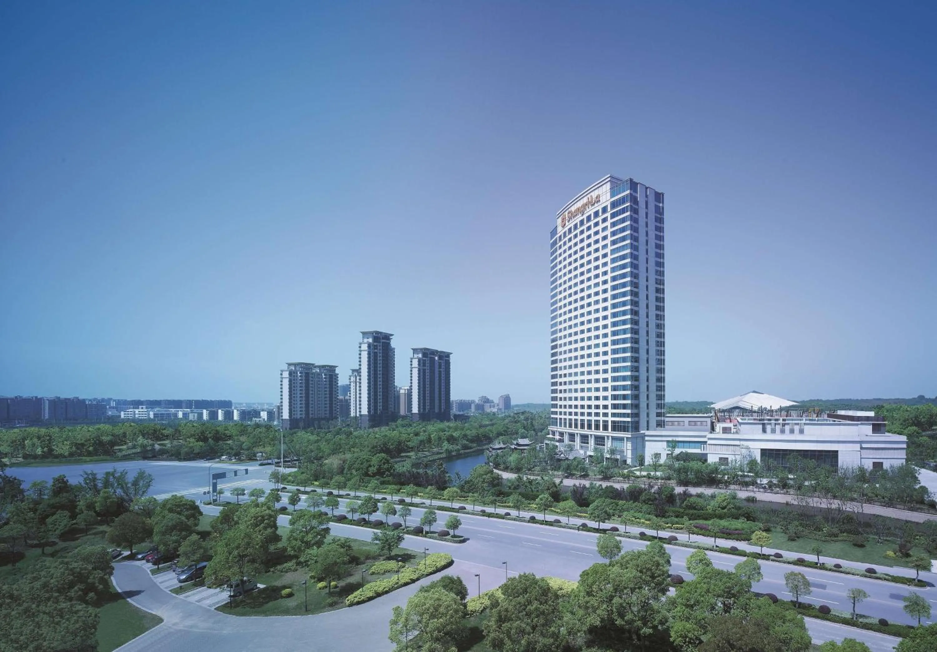 Property building in Shangri-La Yangzhou