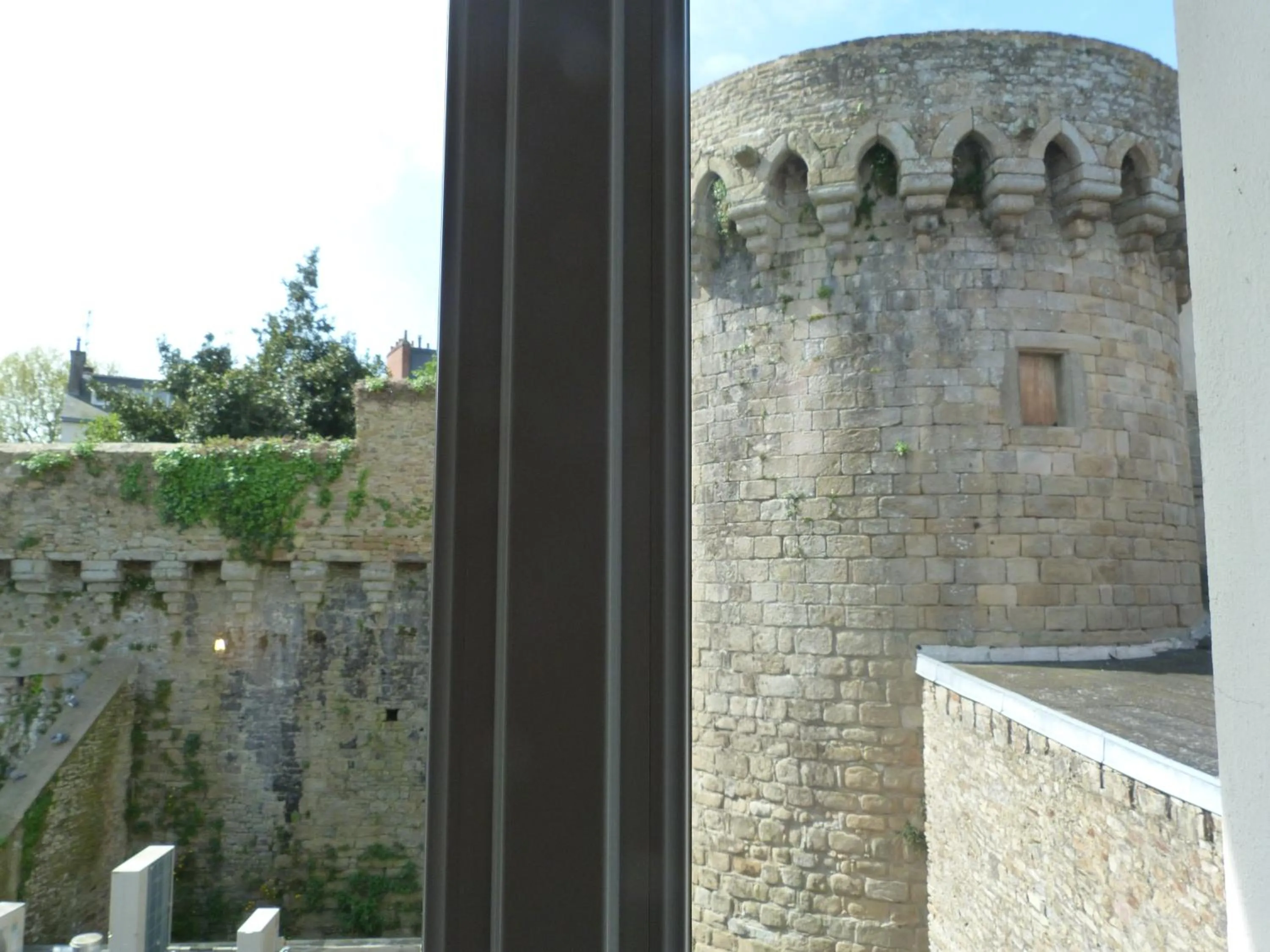 View (from property/room) in Hôtel Le Bretagne