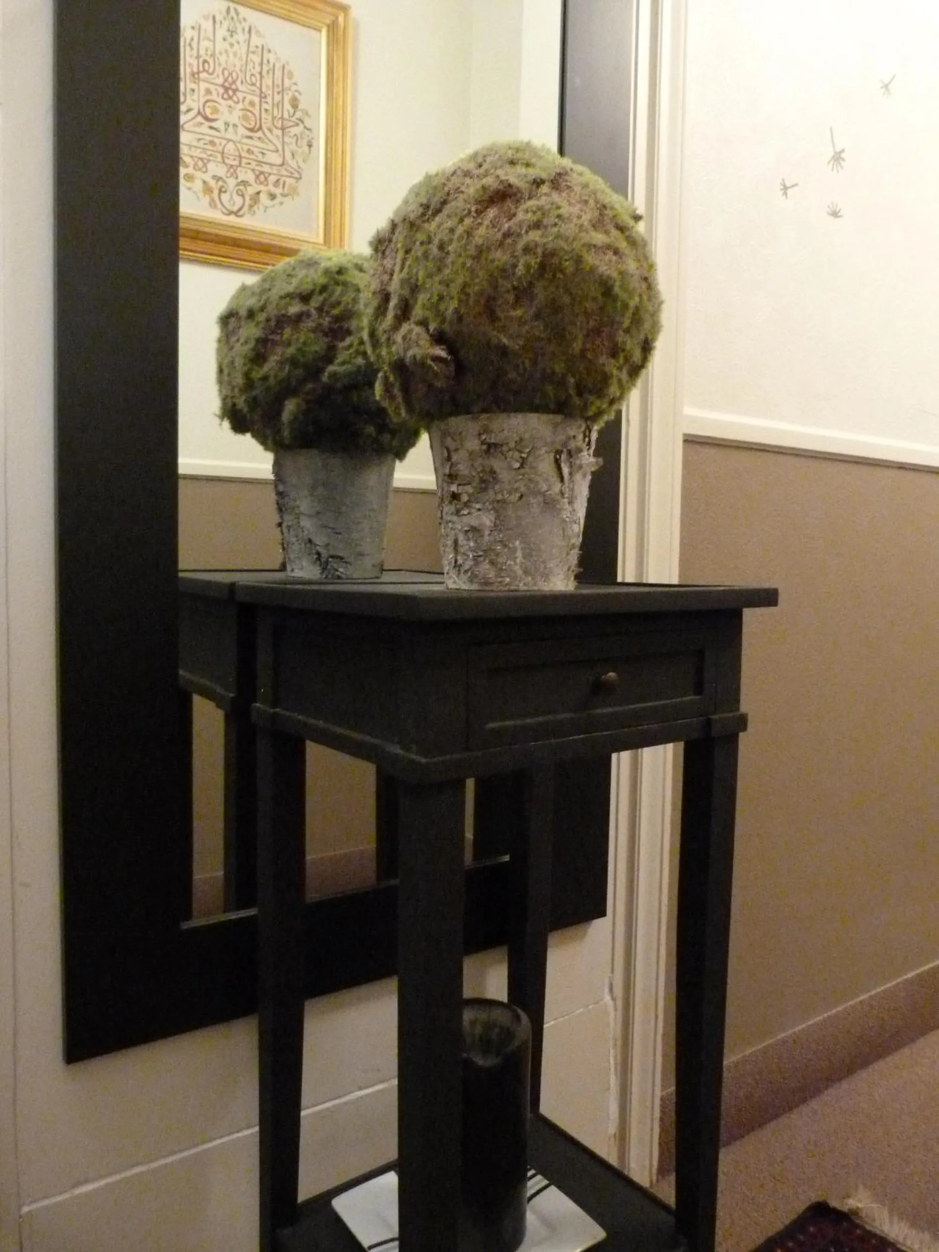 Decorative detail in Hôtel Le Bretagne