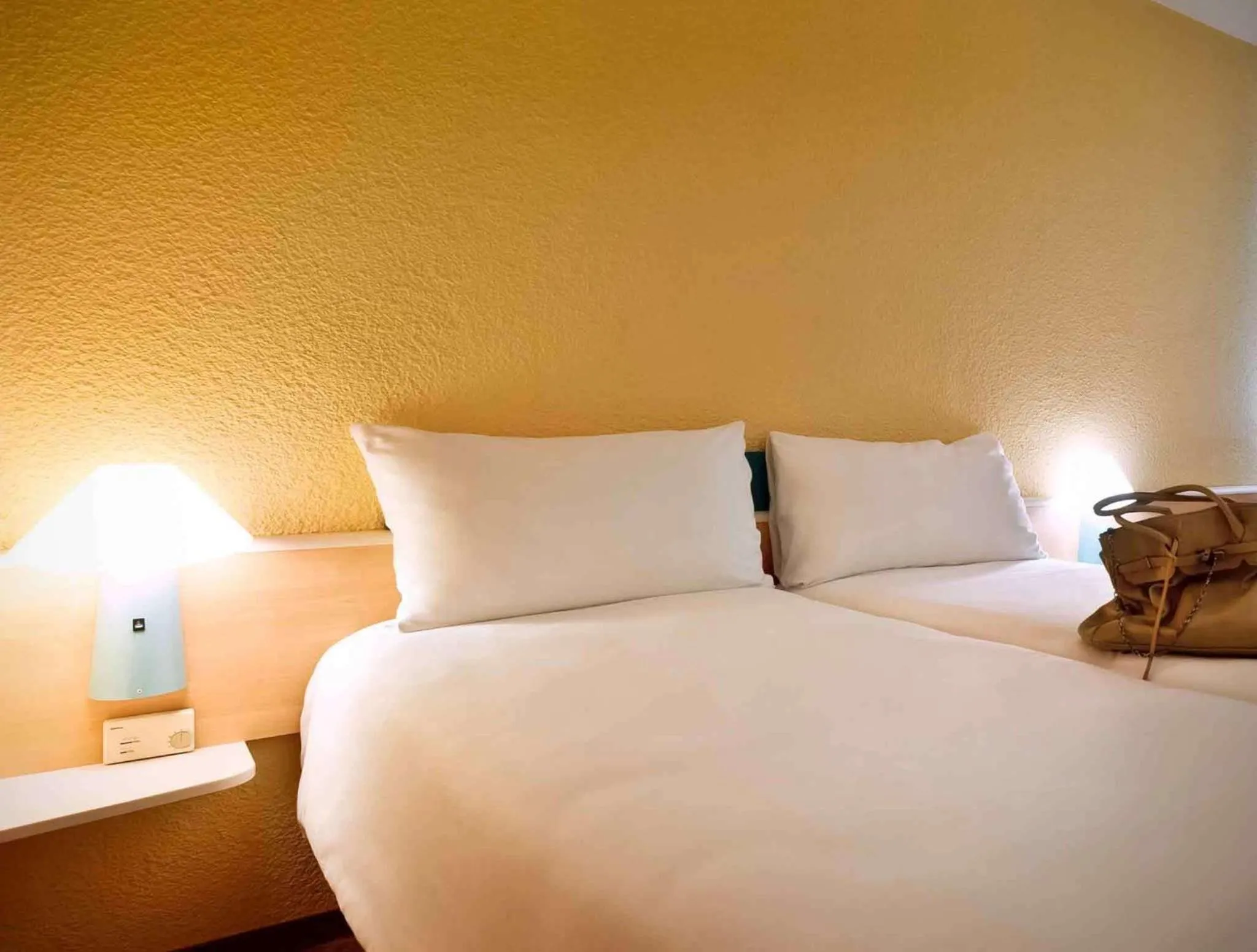 Photo of the whole room, Bed in Hotel ibis Guimaraes