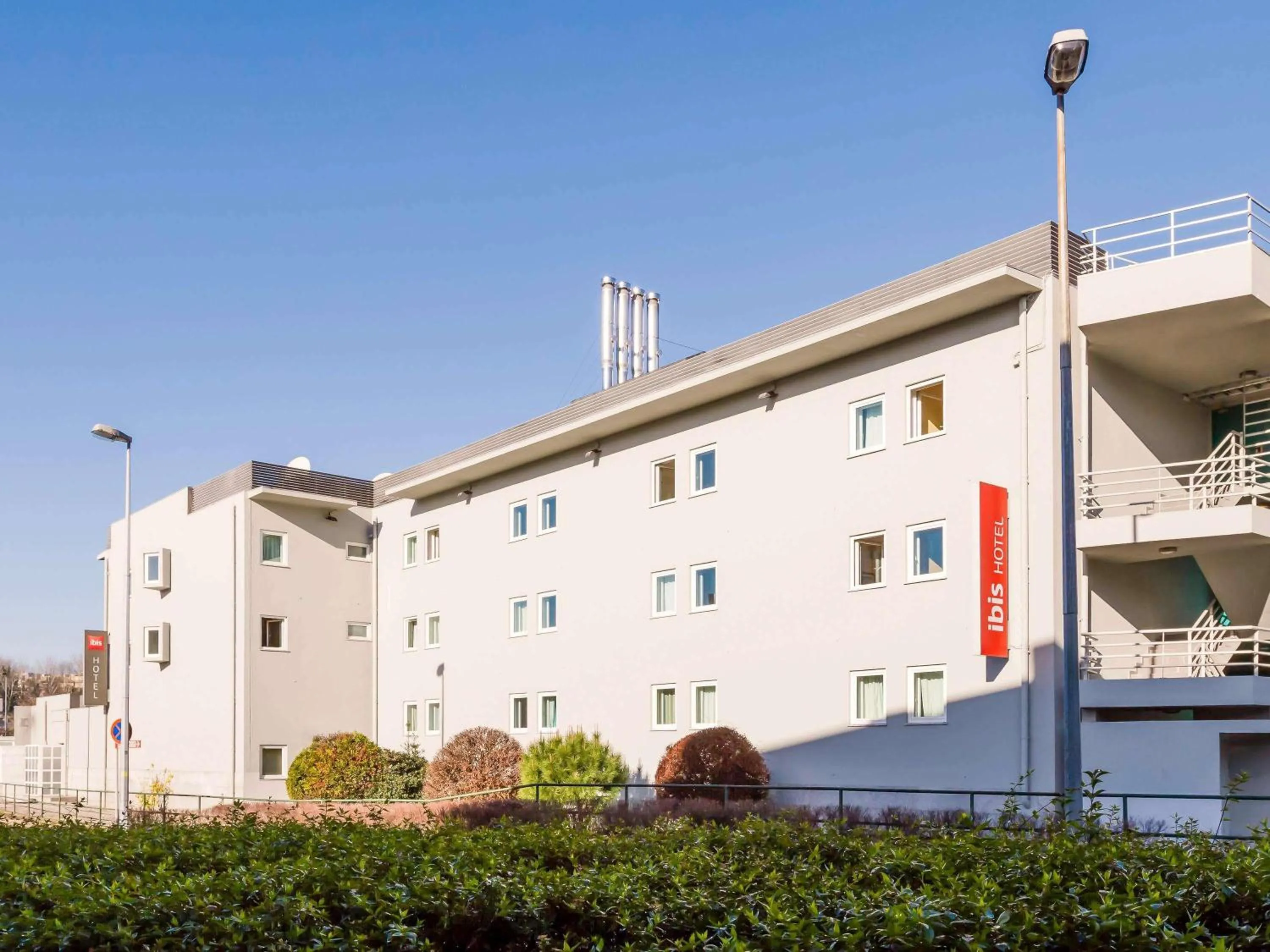 Property building in Hotel ibis Guimaraes
