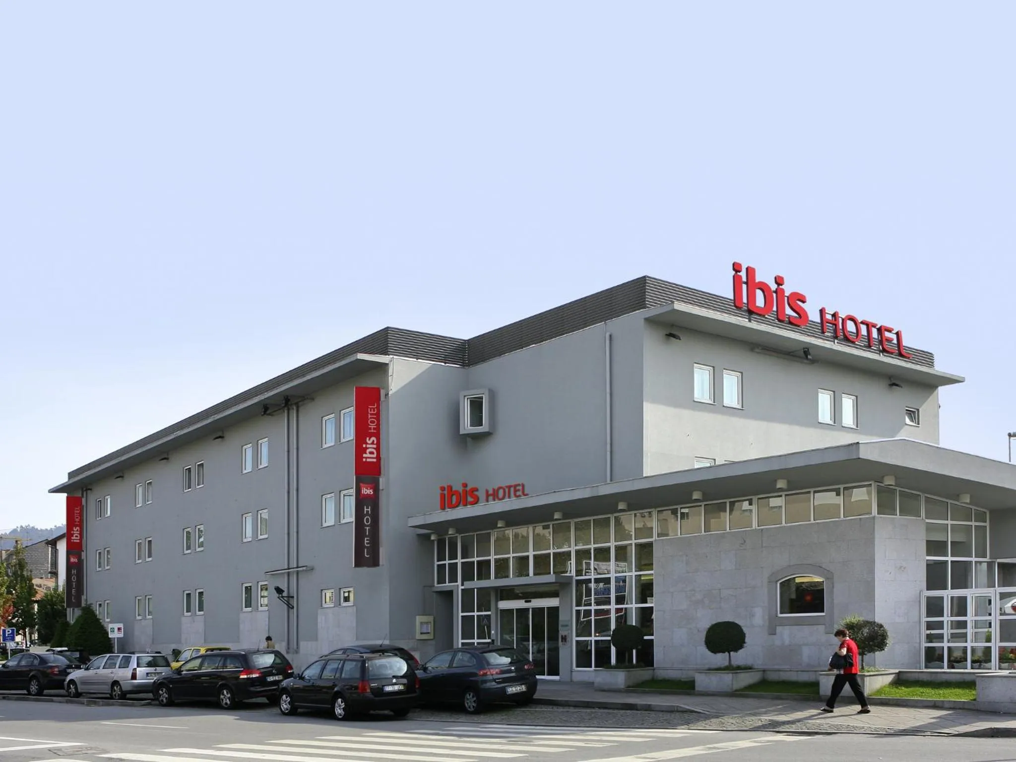 Facade/entrance in Hotel ibis Guimaraes