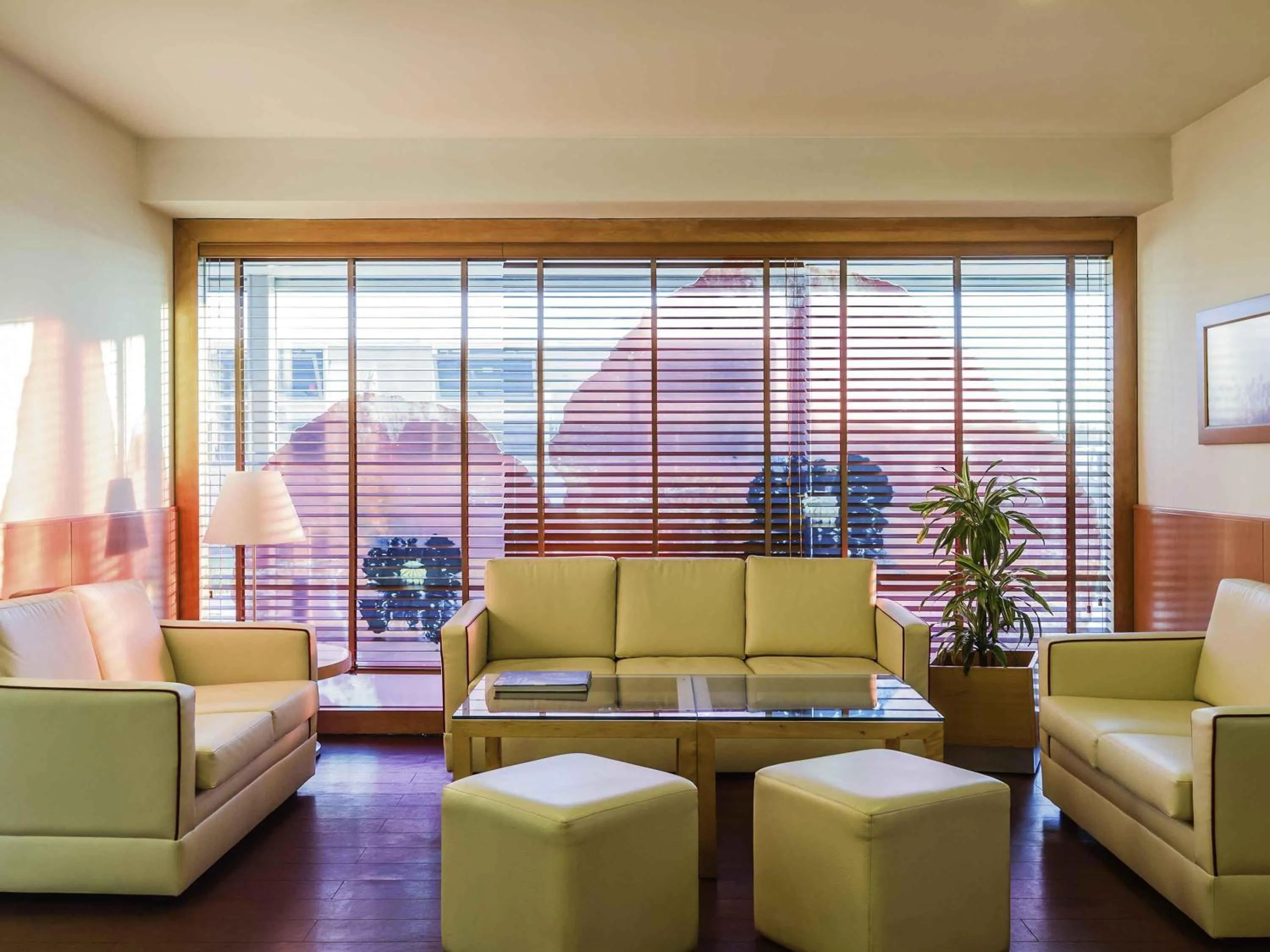 Lounge or bar in Hotel ibis Porto Sao Joao