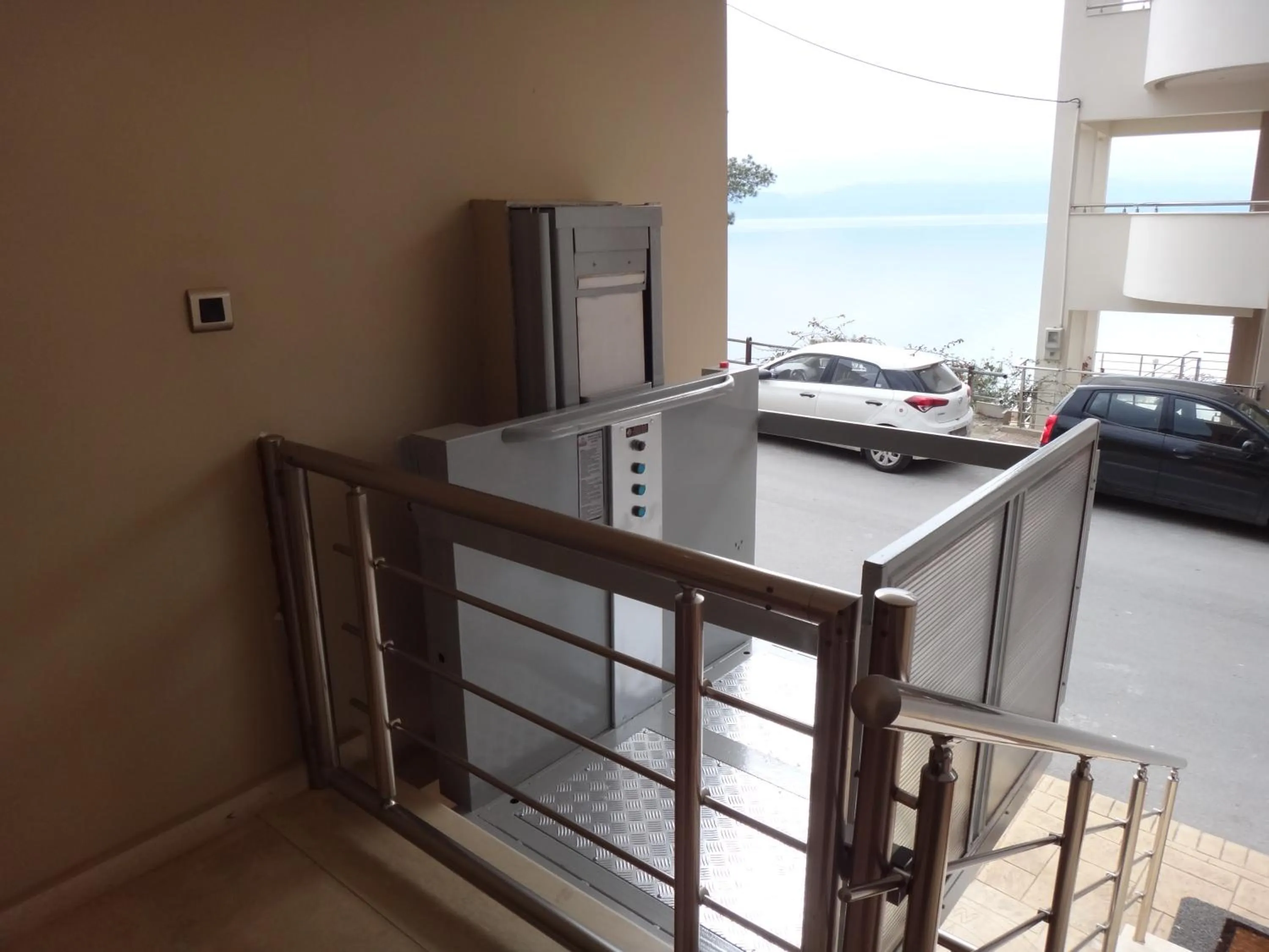 Facade/entrance in 9 Queens Spa Hotel