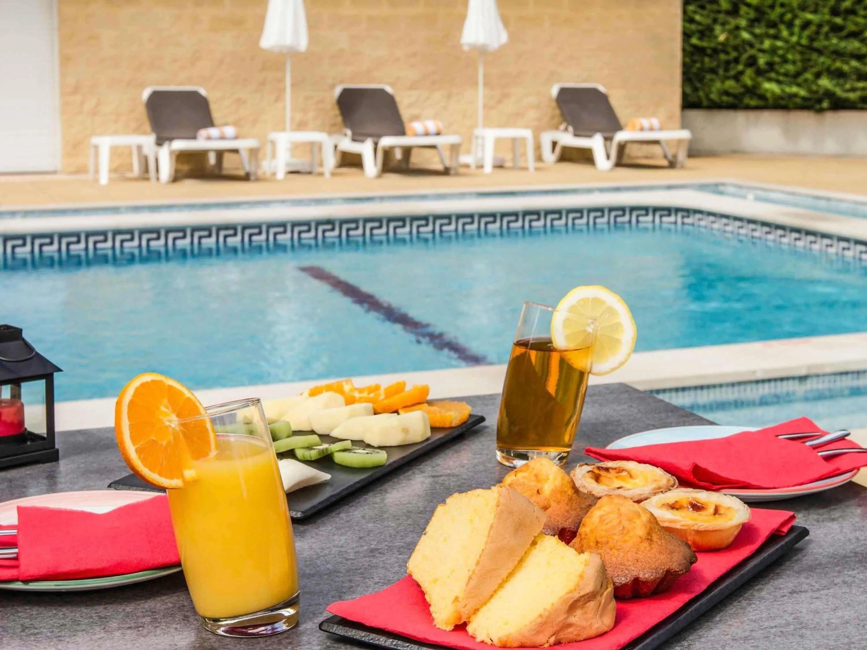 Property building in Hotel ibis Porto Sul Europarque