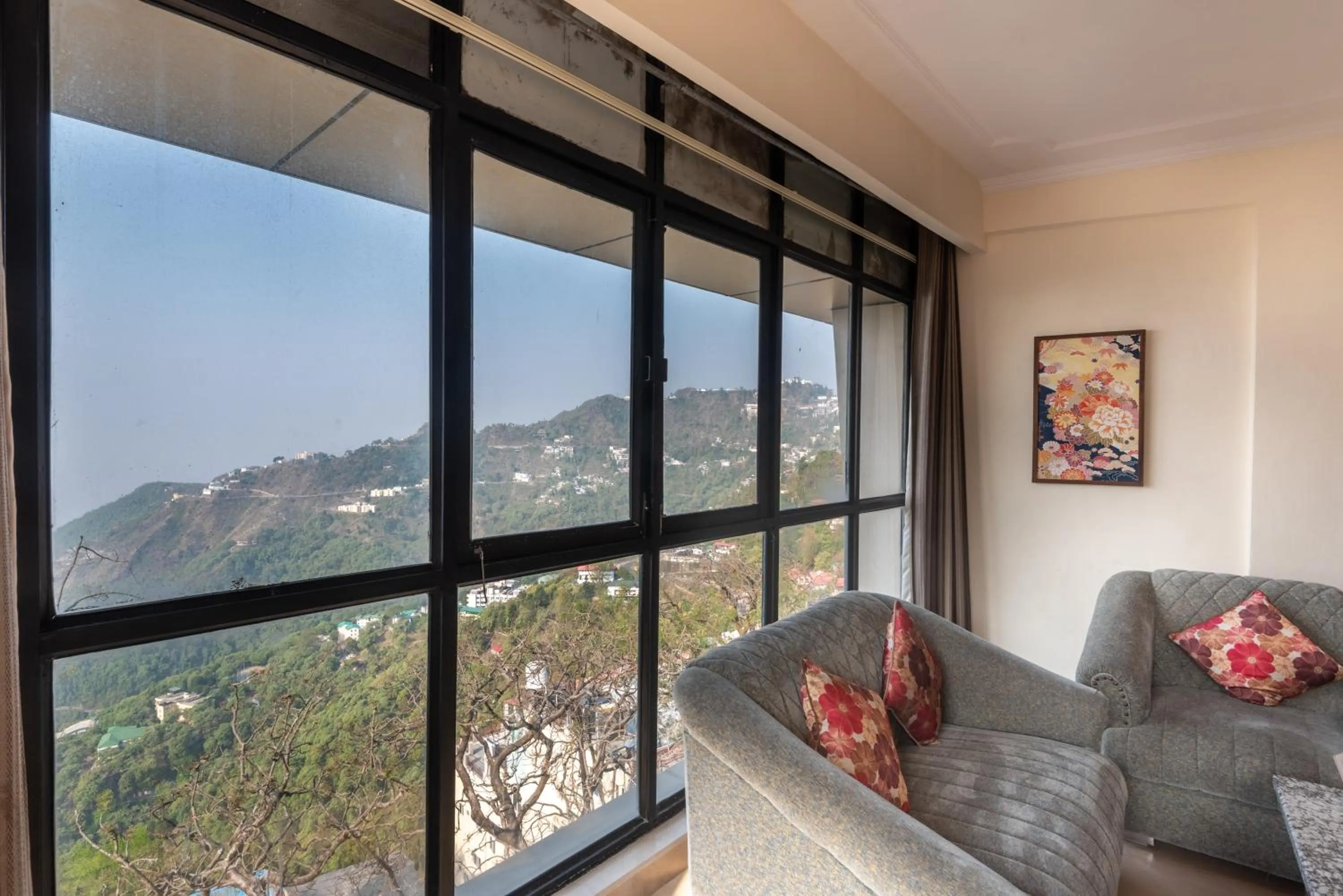 Seating area in Tulip Inn Green Castle Mall road