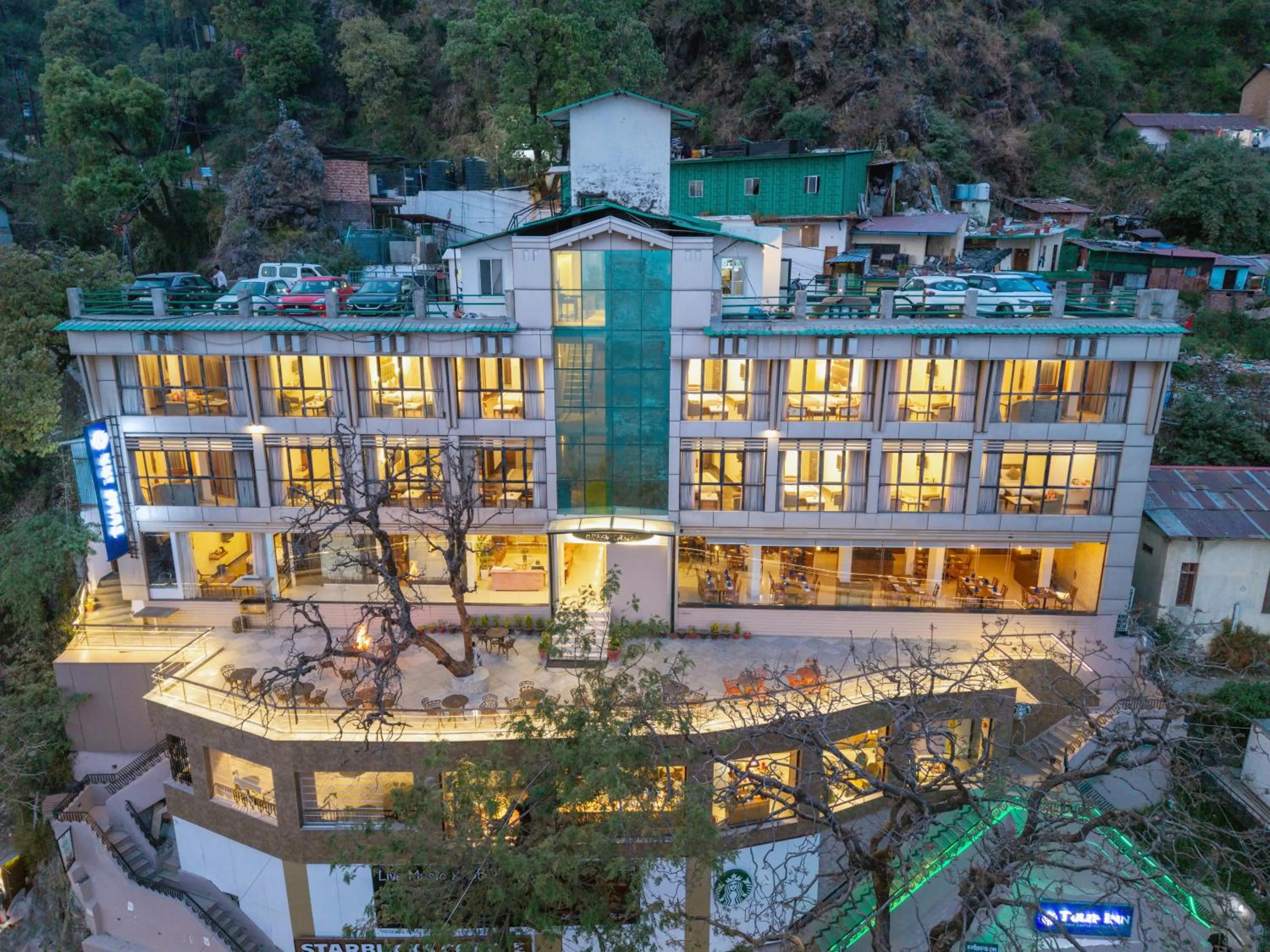 Property building in Tulip Inn Green Castle Mall road