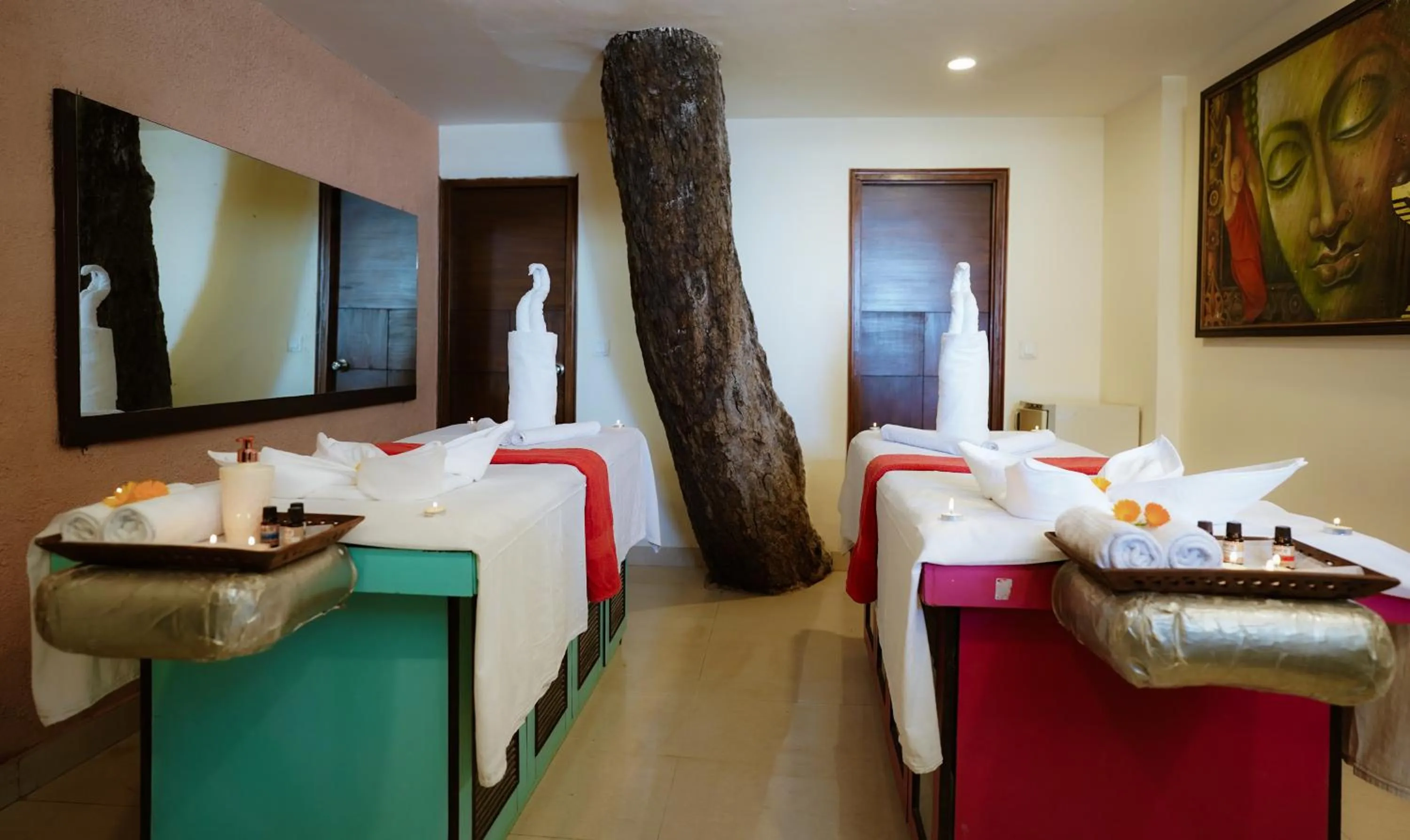 Spa and wellness centre/facilities, Bed in Tulip Inn Green Castle Mall road