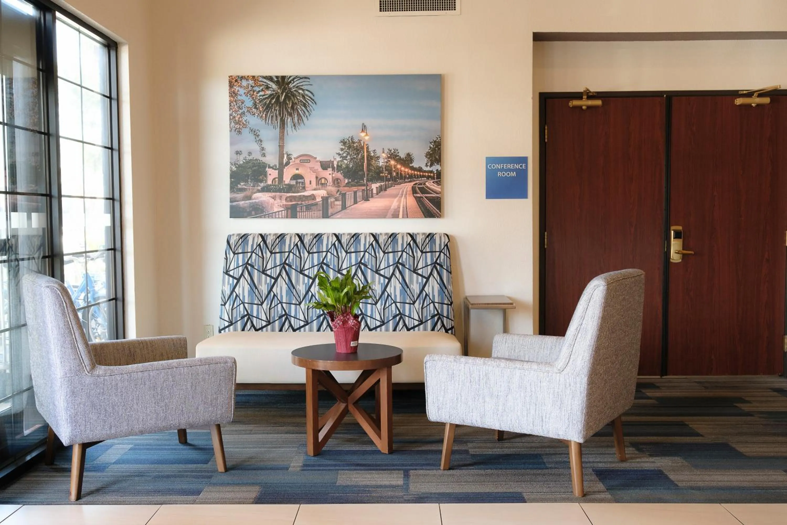 Lobby or reception in Holiday Inn Express Davis-University Area by IHG