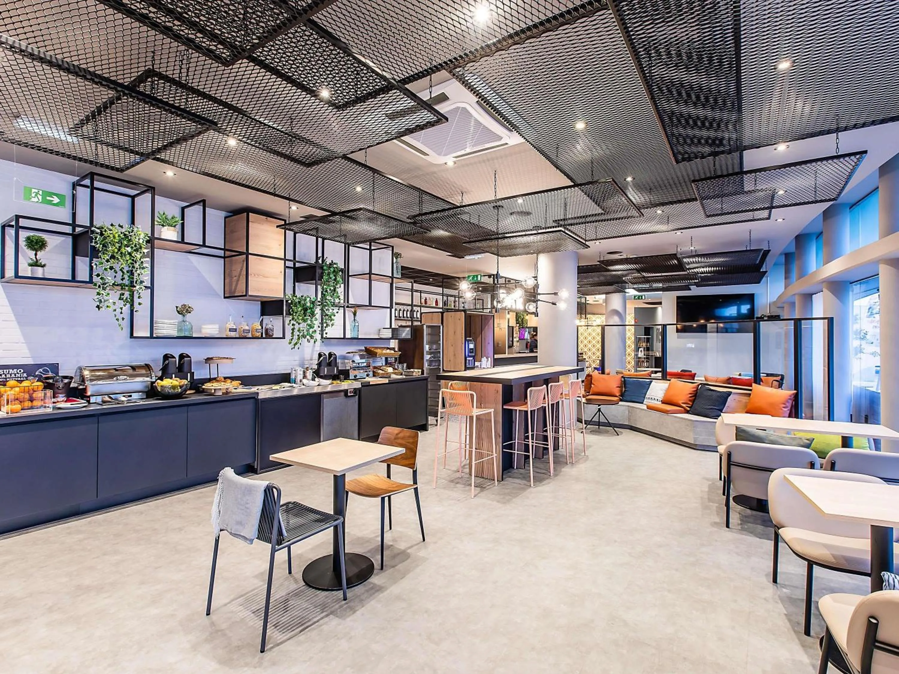 Breakfast in Hotel ibis Bragança