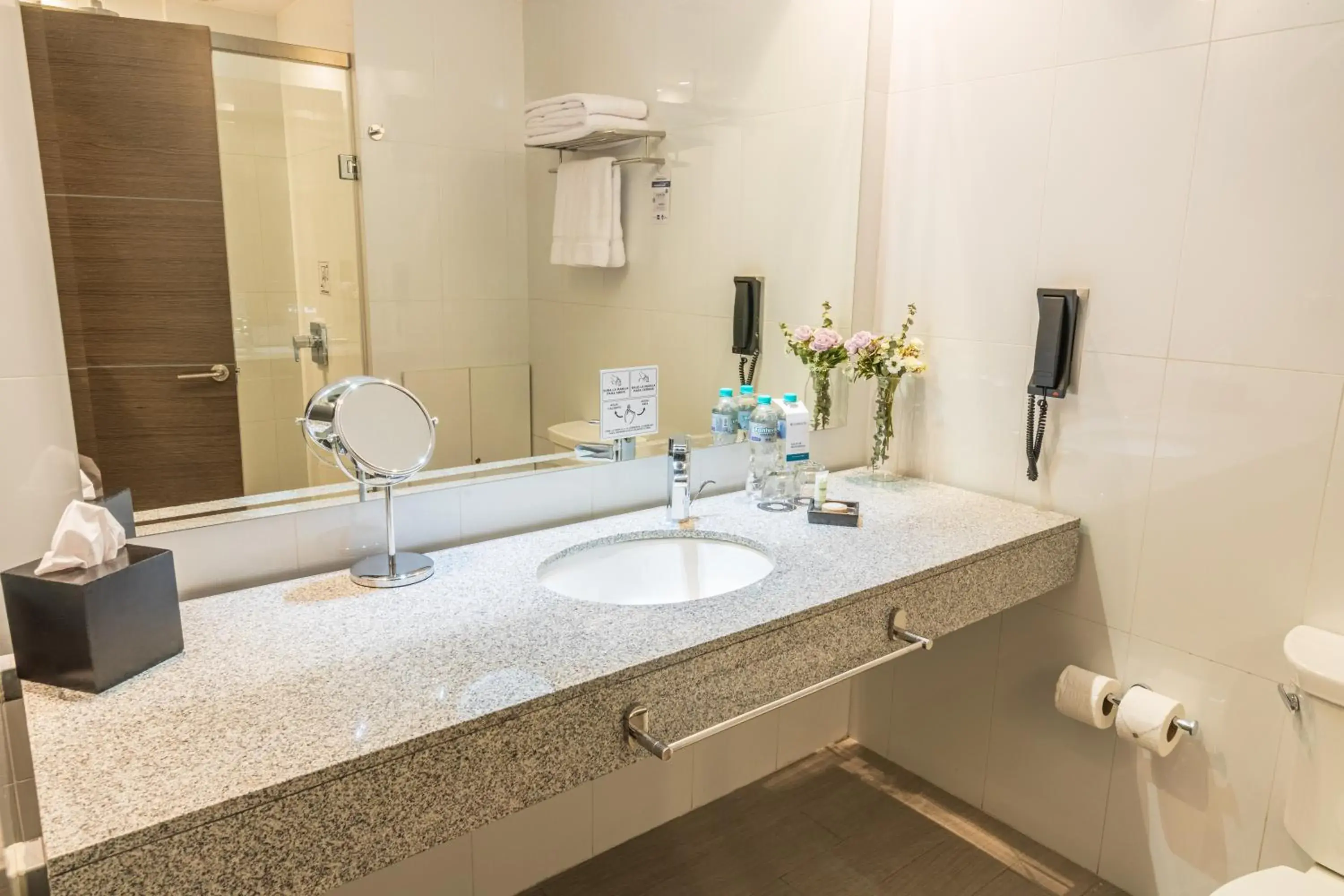 Standard King Room in Sonesta Hotel Arequipa Standard King Room in Sonesta Hotel Arequipa