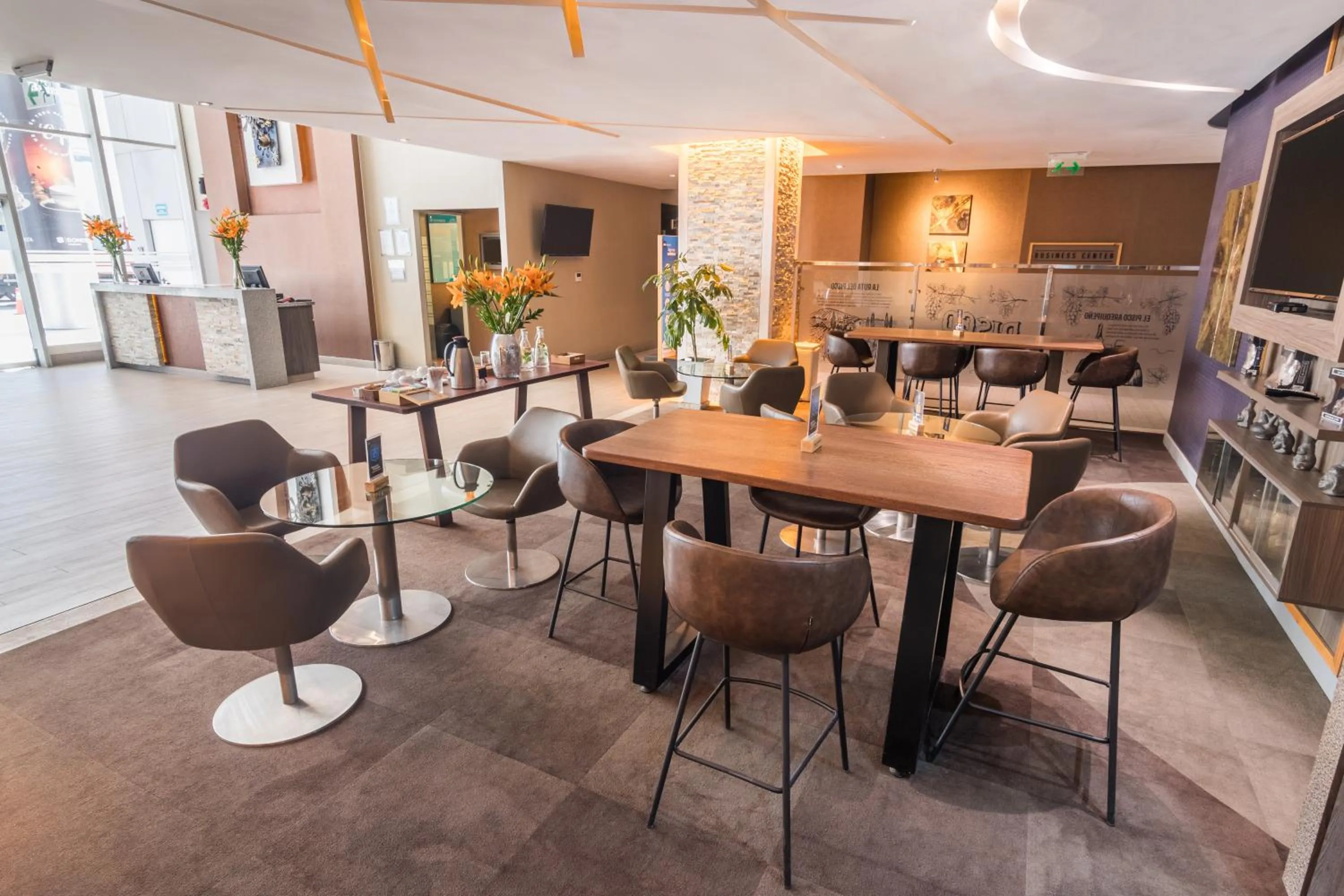 Lobby or reception in Sonesta Hotel Arequipa