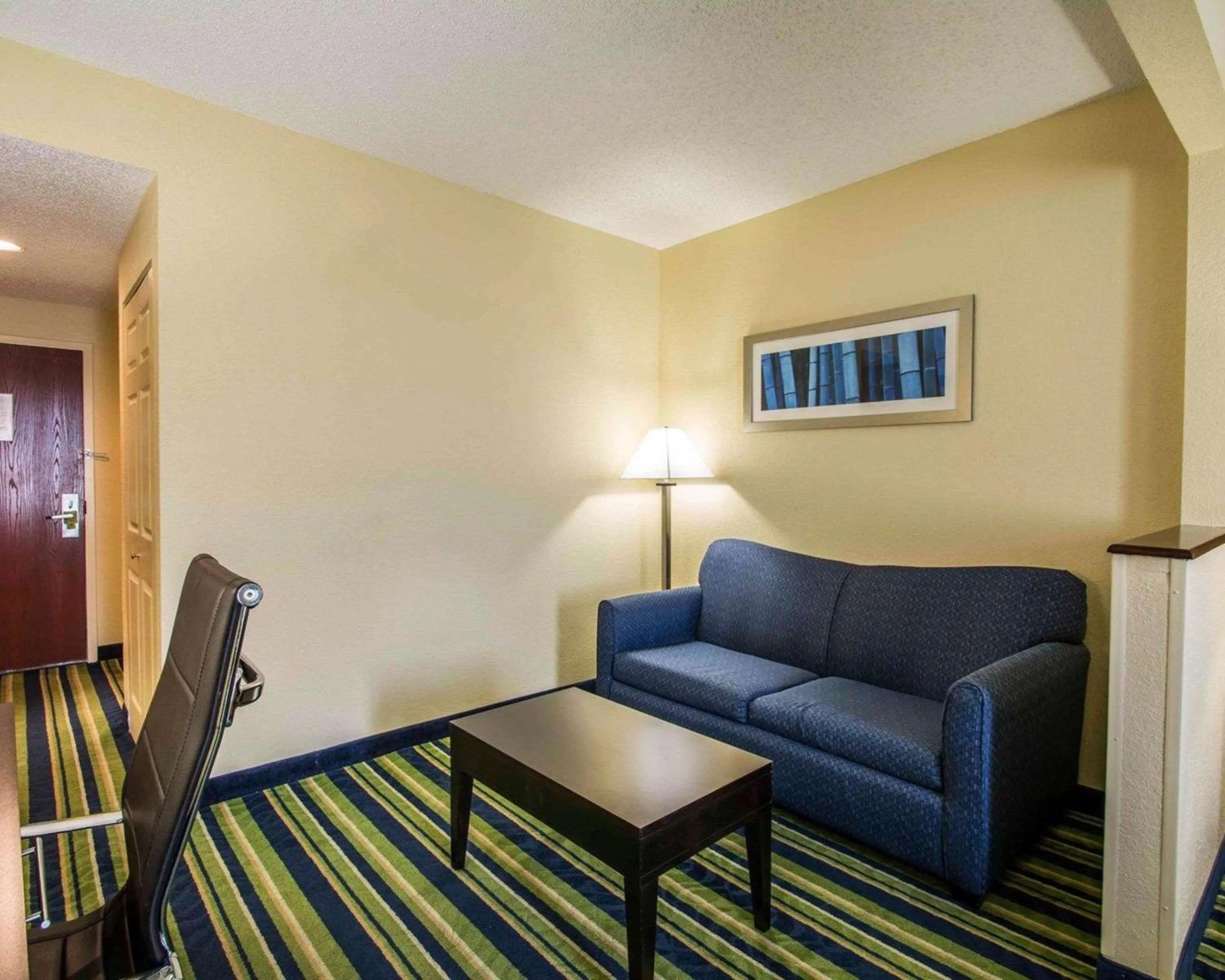 Photo of the whole room in Comfort Inn & Suites Lantana - West Palm Beach South