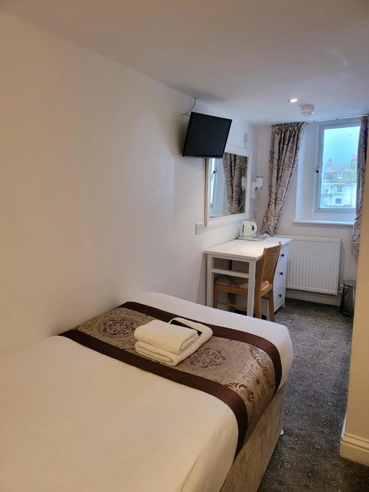 Bed in Atlantic Seafront