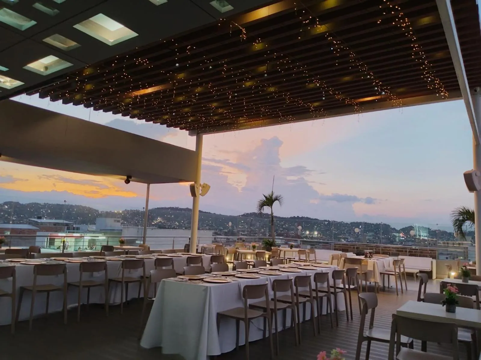 Restaurant/places to eat in Hotel CasaBlanca Cucuta