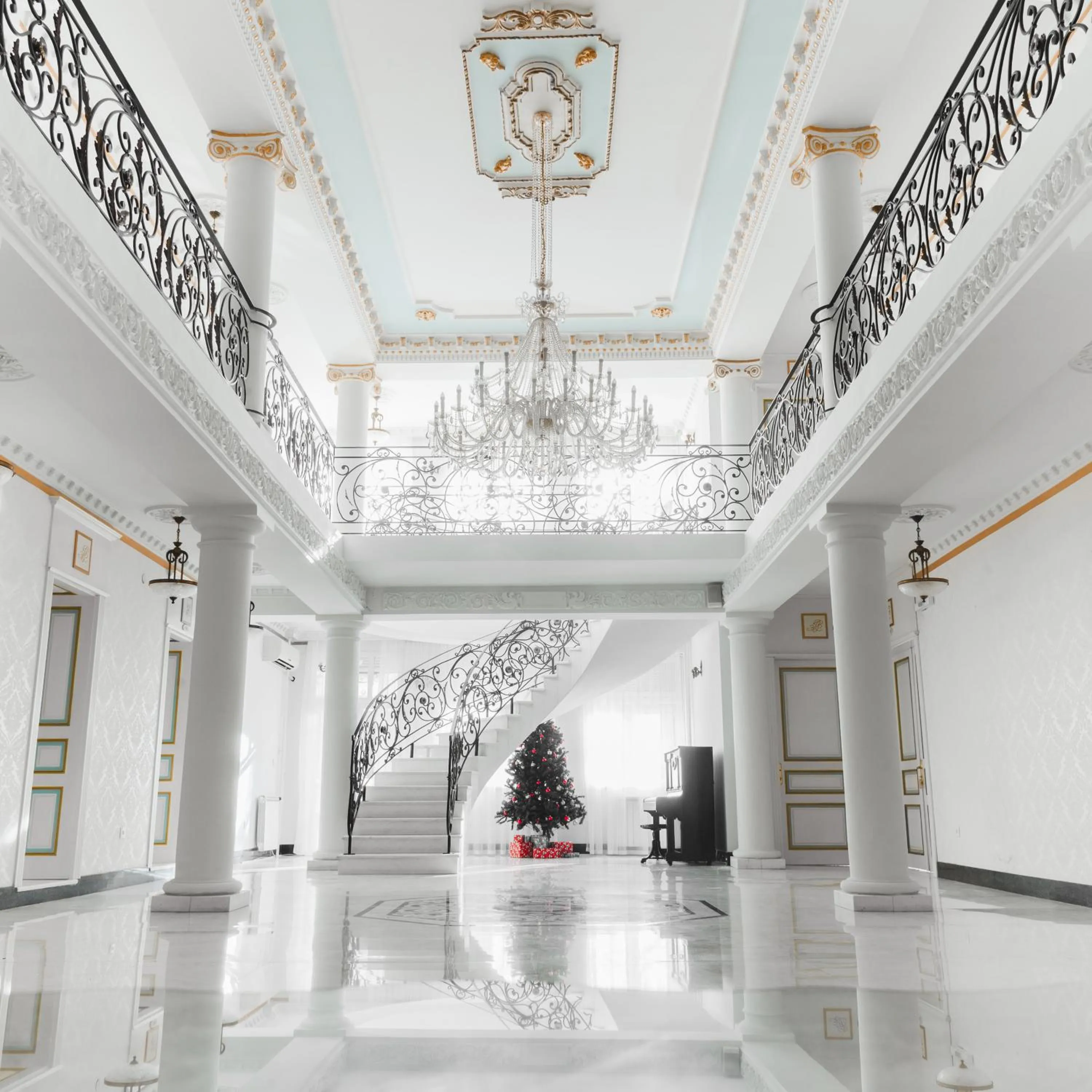 Lobby or reception in Garni Hotel Helvetia