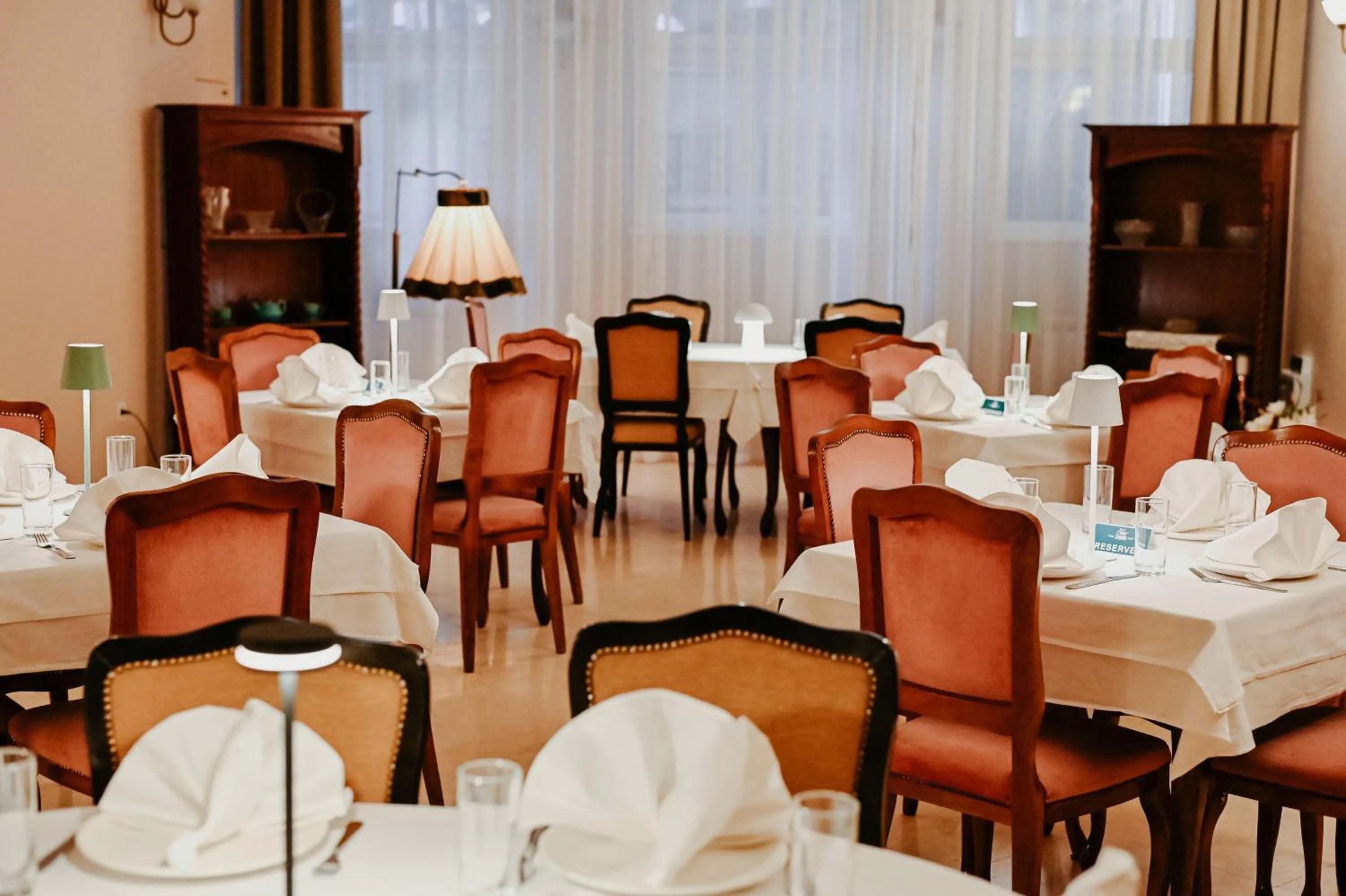 Restaurant/places to eat in Hotel Jardin