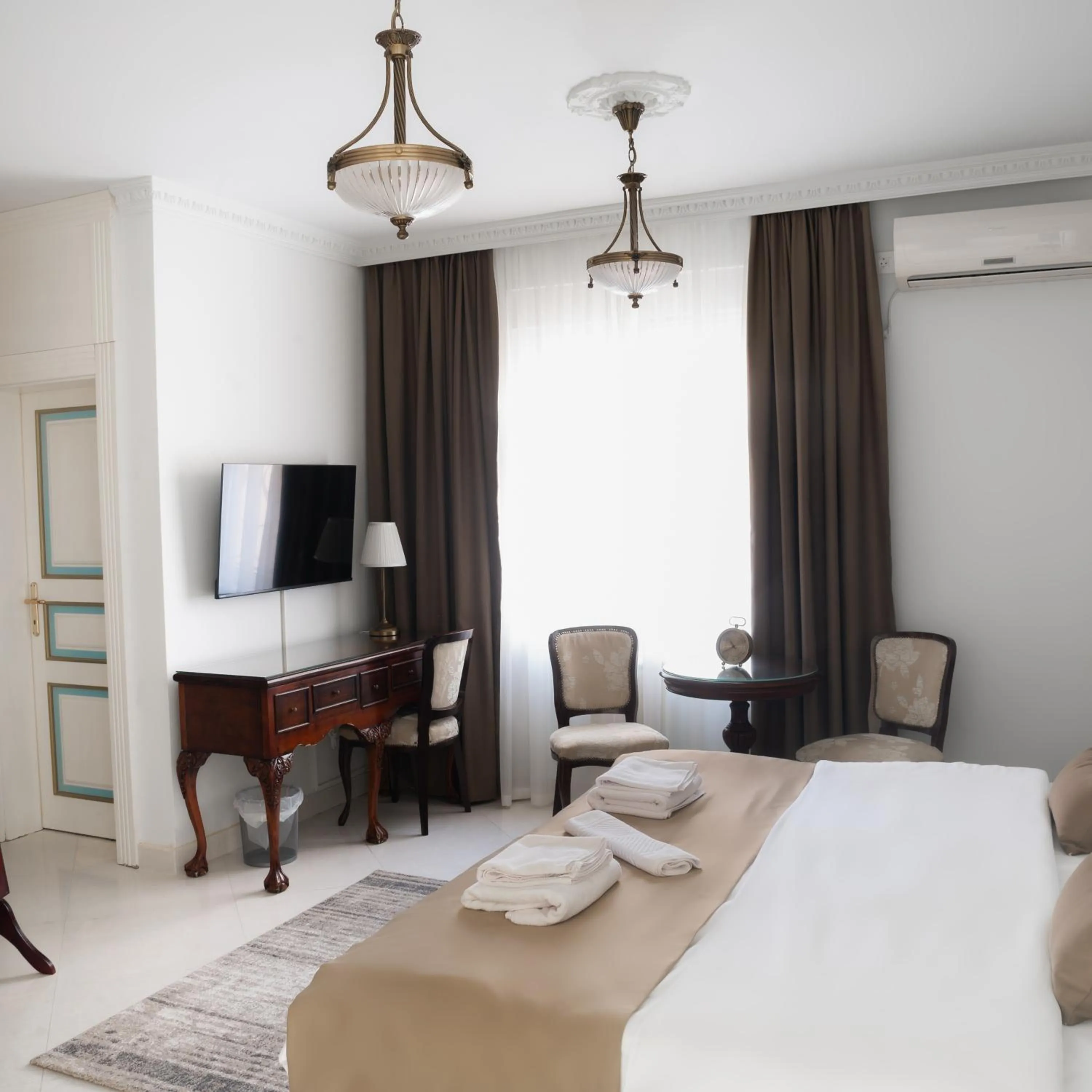 Bedroom, Bed in Garni Hotel Helvetia