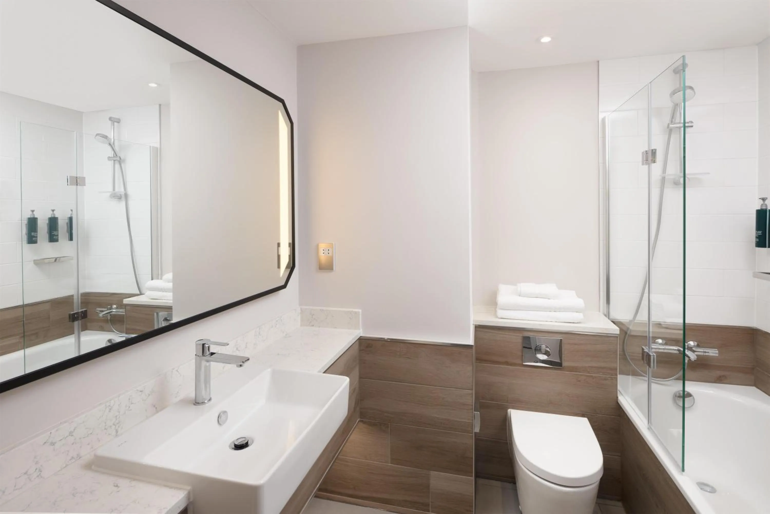 Bathroom in Hilton Northampton Hotel