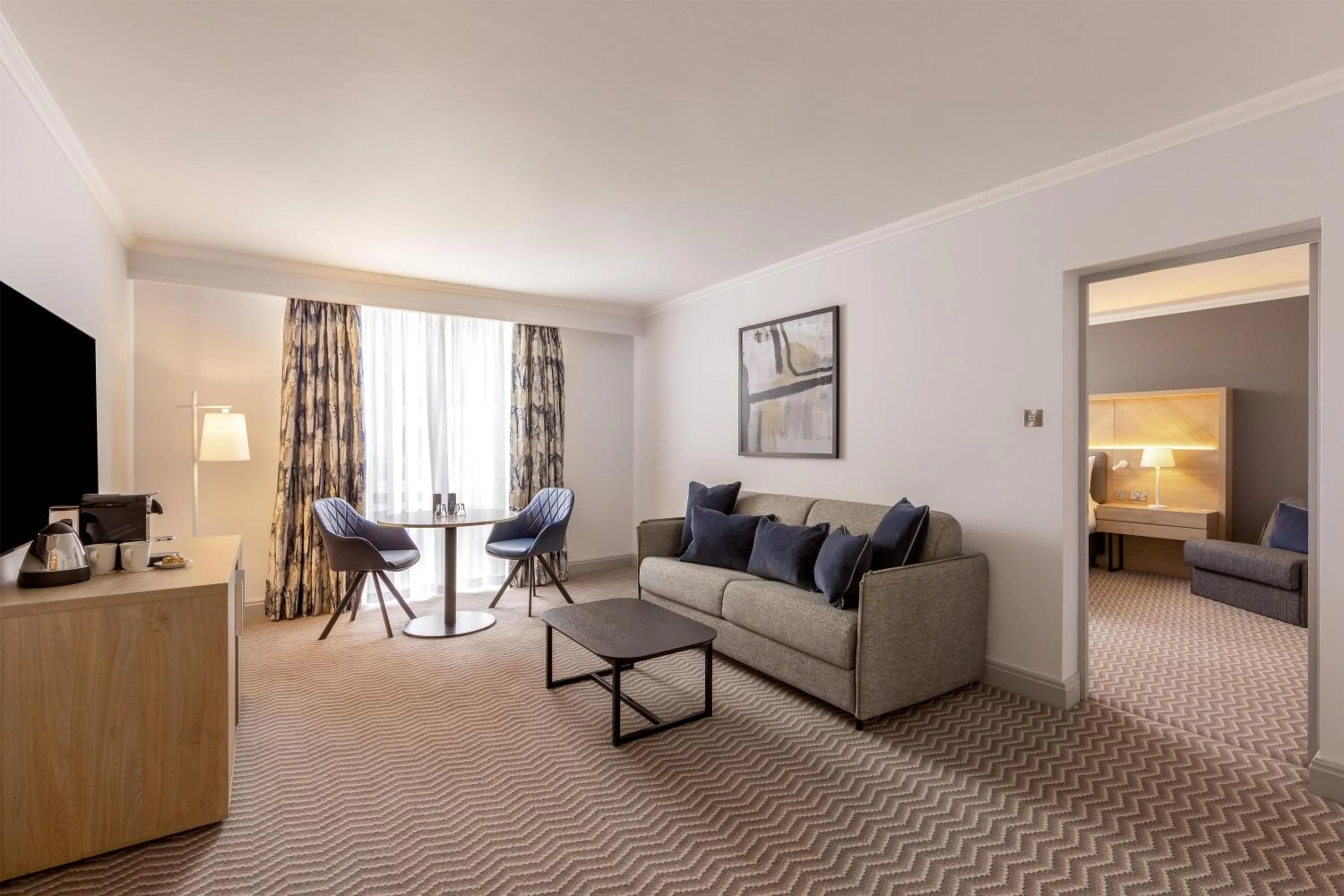 Living room in Hilton Northampton Hotel