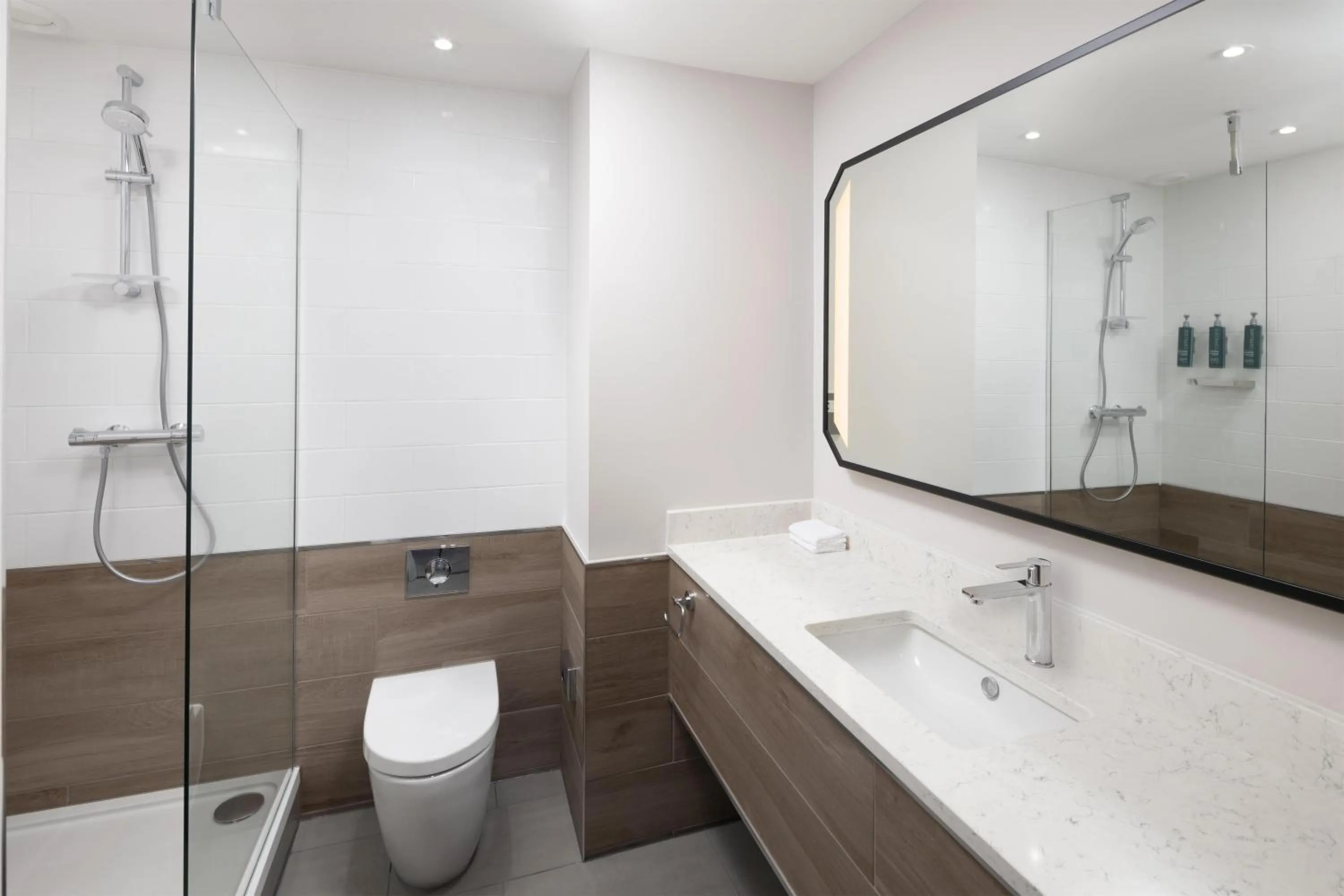 Bathroom in Hilton Northampton Hotel