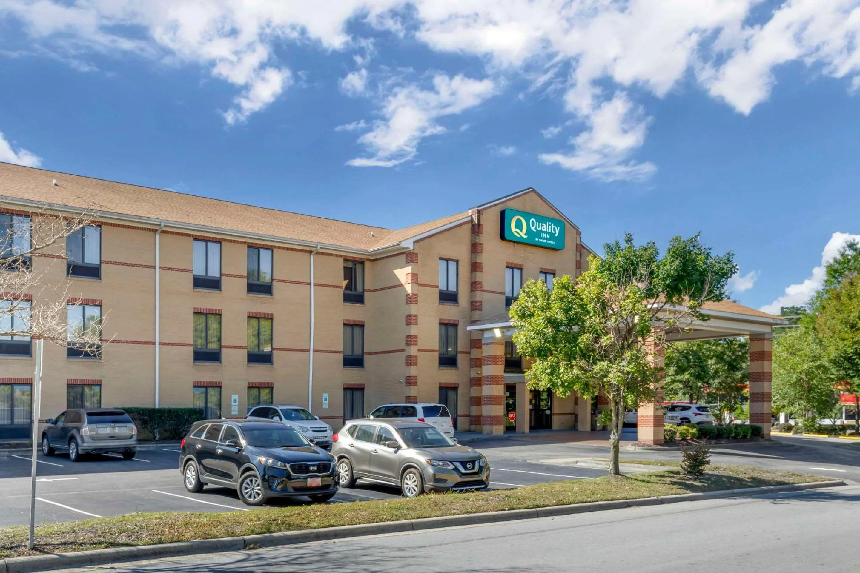 Property building in Quality Inn Raleigh Downtown