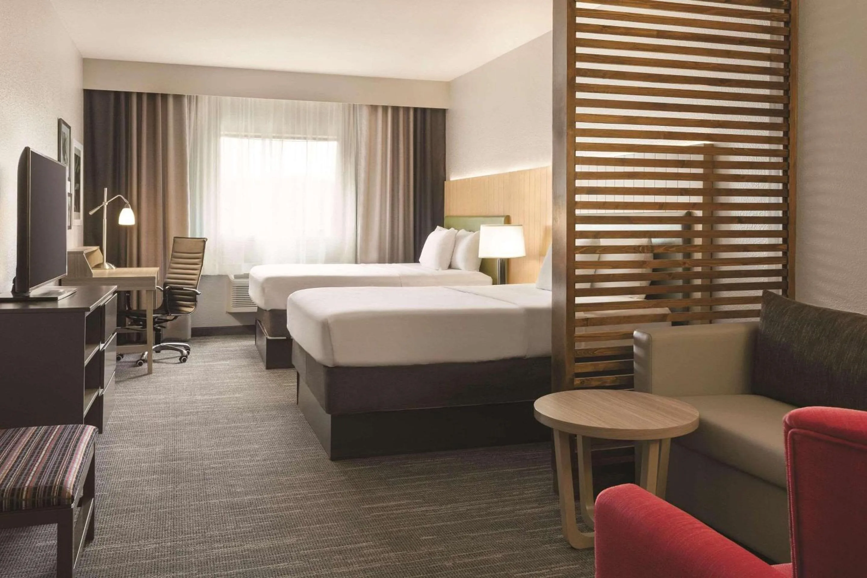 Bedroom, Bed in Country Inn & Suites by Radisson, Byram-Jackson South, MS