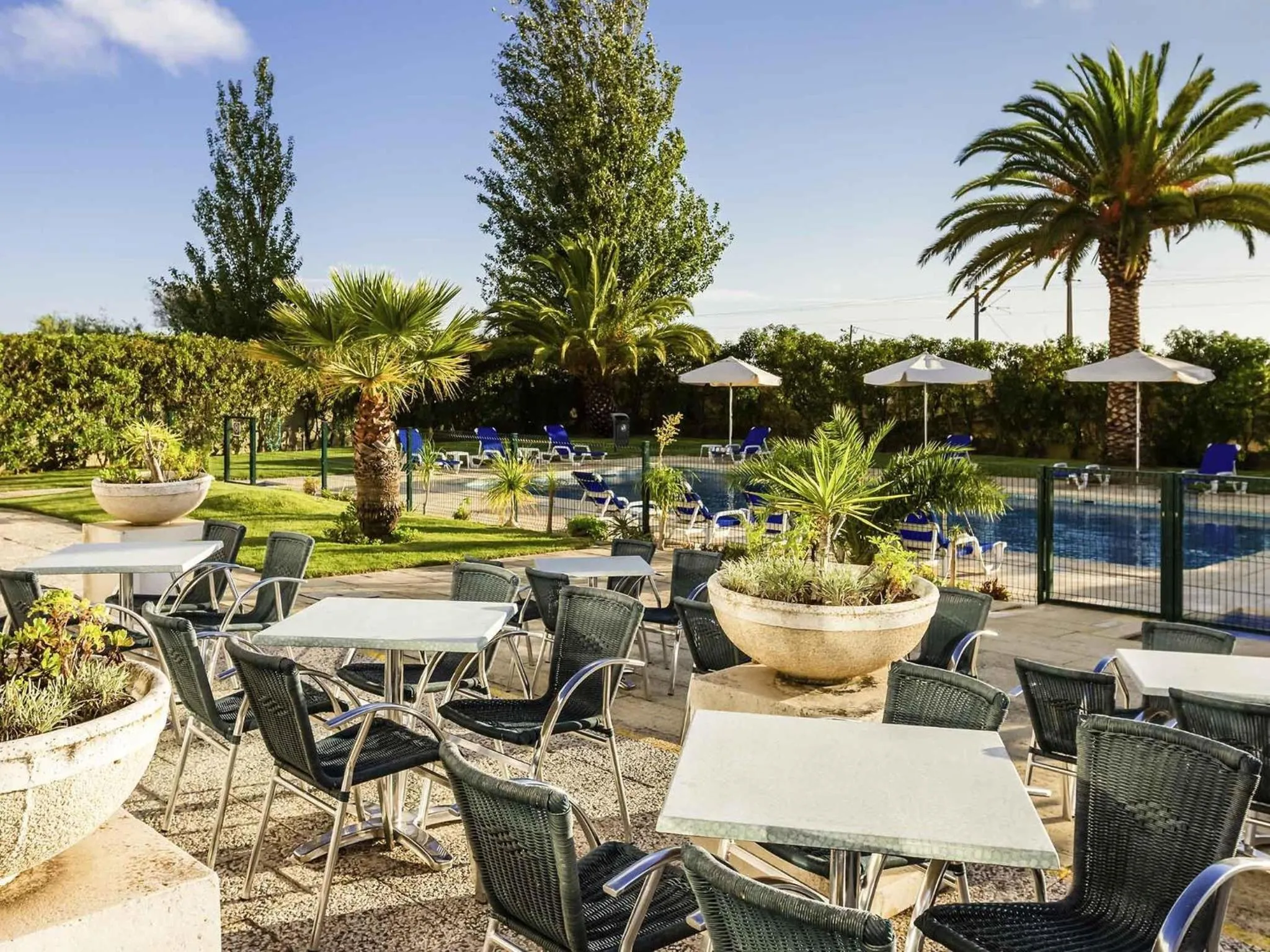 Lounge or bar in Hotel ibis Faro Algarve