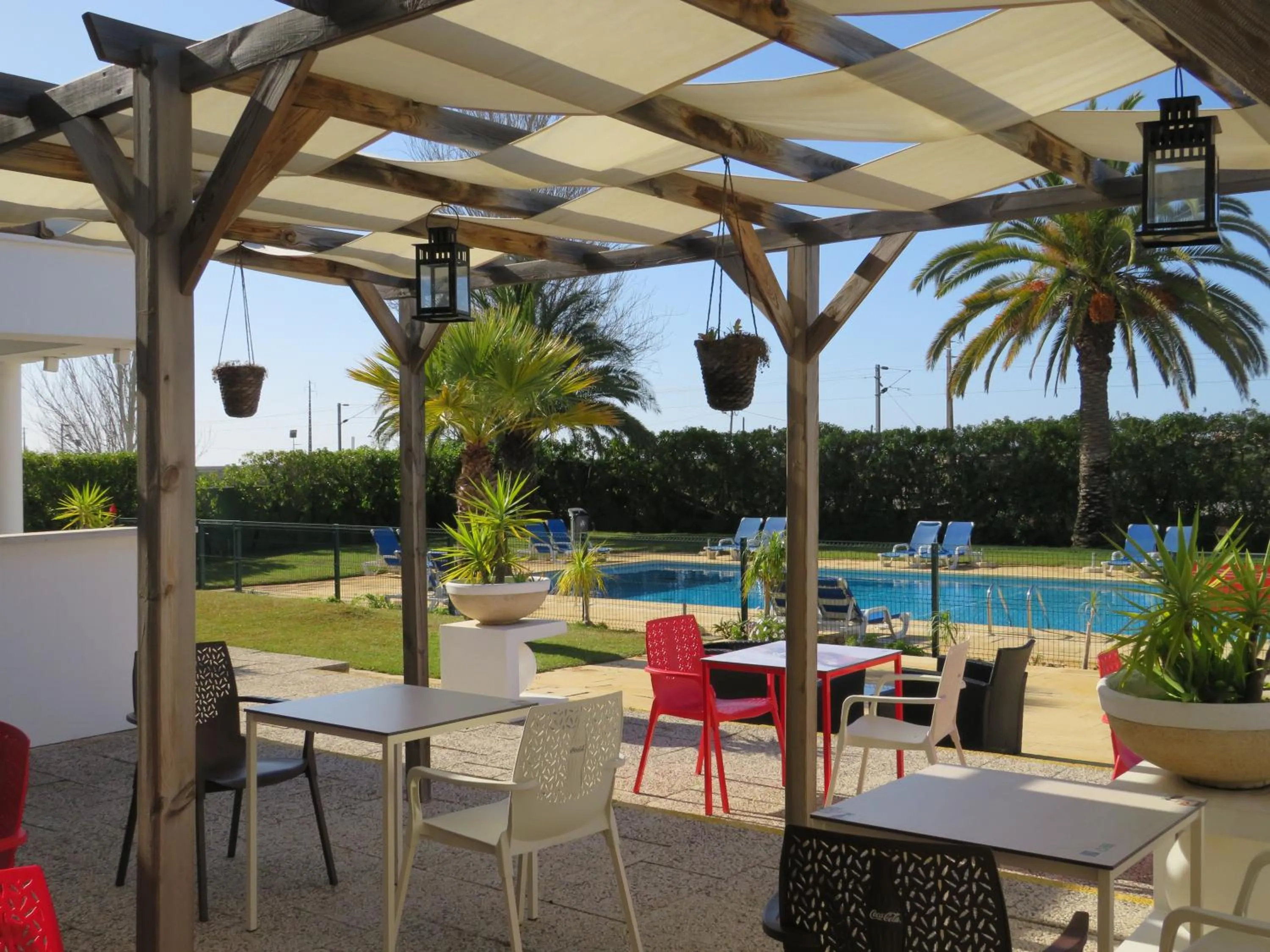 Property building in Hotel ibis Faro Algarve