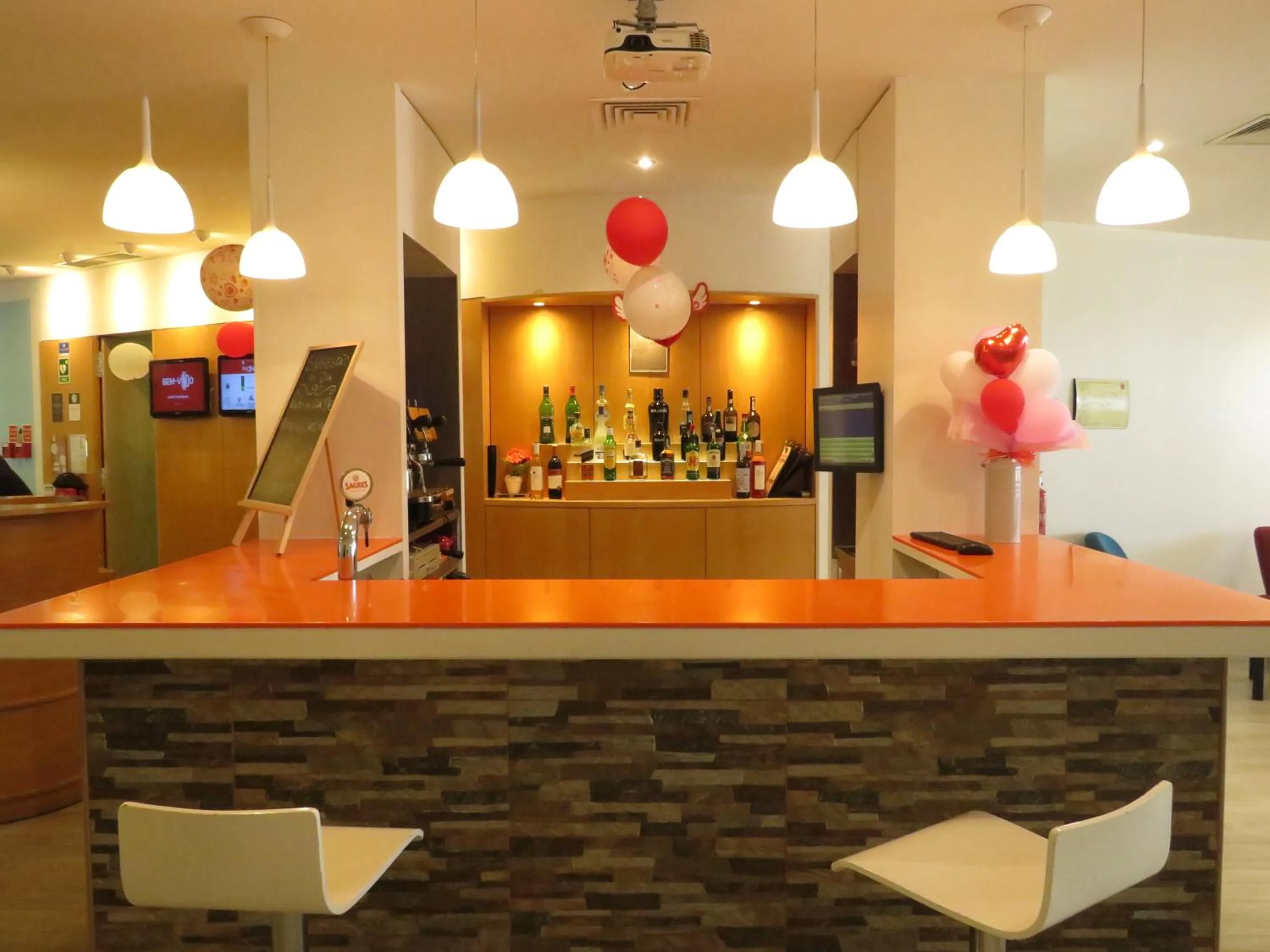 Restaurant/places to eat in Hotel ibis Faro Algarve