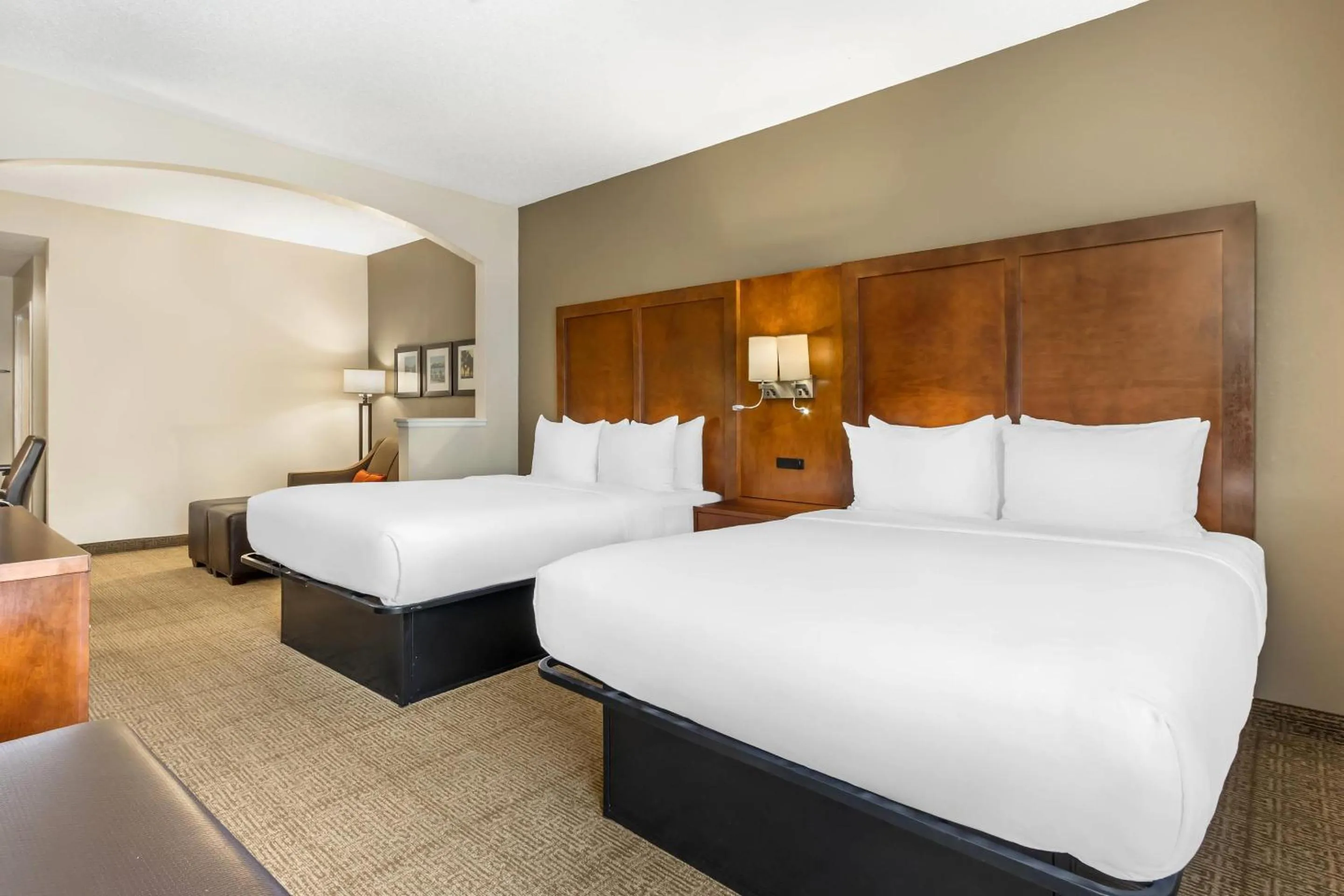 Bedroom, Bed in Comfort Suites Myrtle Beach Central