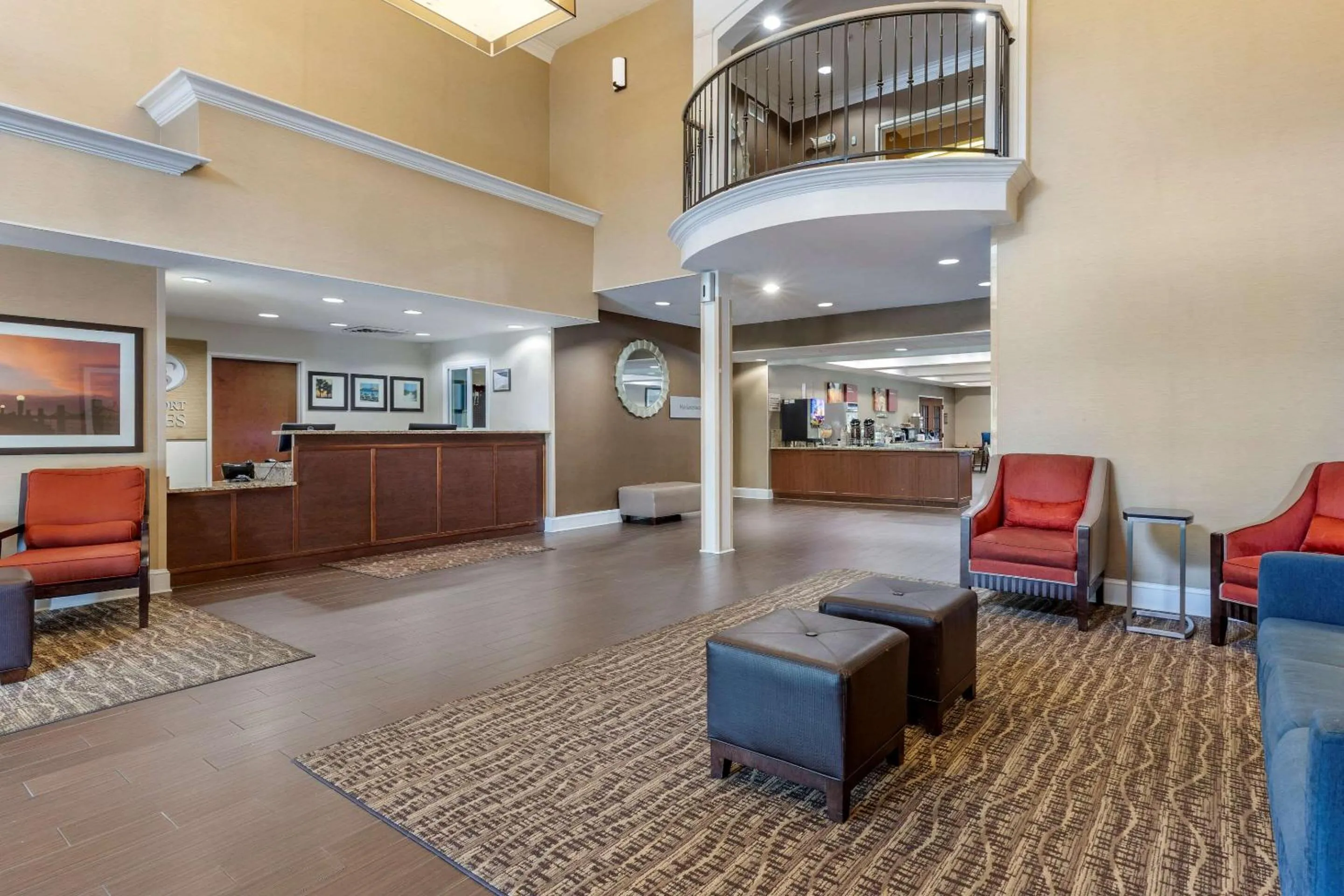 Lobby or reception in Comfort Suites Myrtle Beach Central