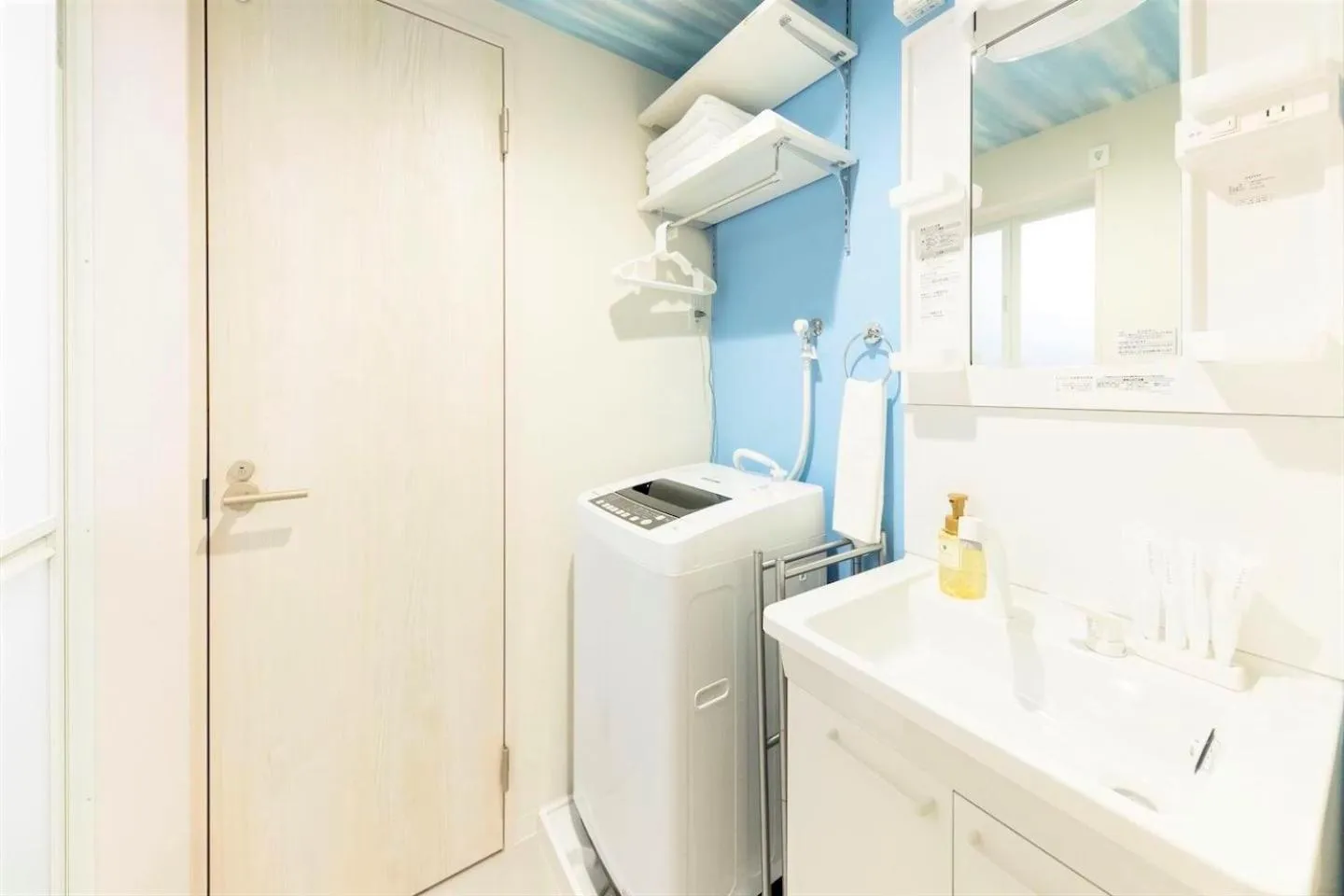 Bathroom in TRIP POD YOSHIZUKA C