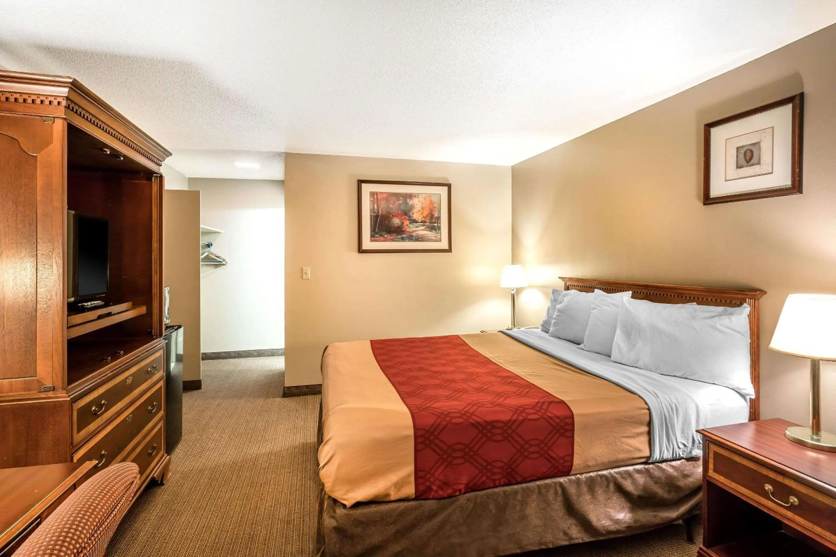 Photo of the whole room, Bed in Holiday Lodge Yakima