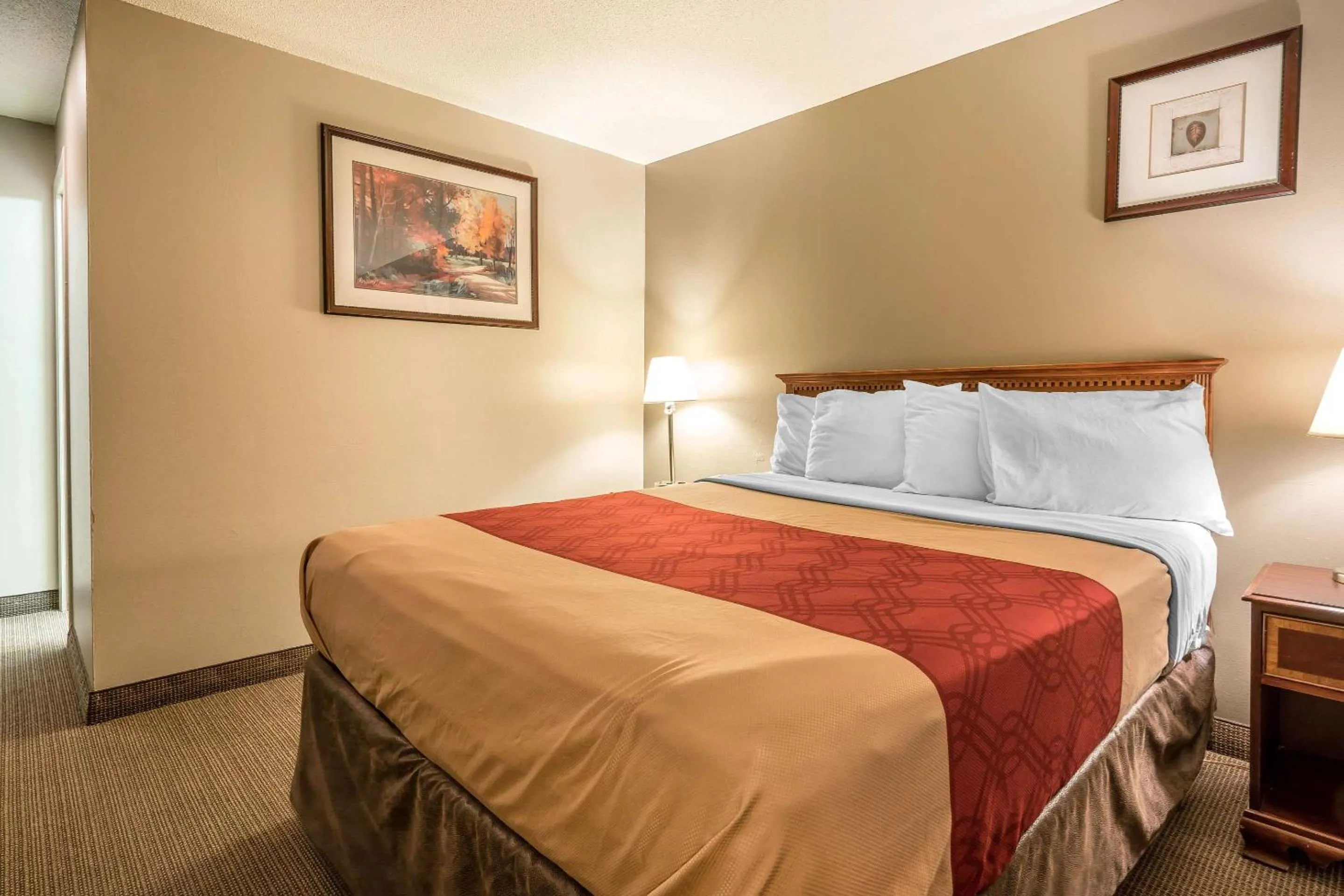 Photo of the whole room, Bed in Holiday Lodge Yakima