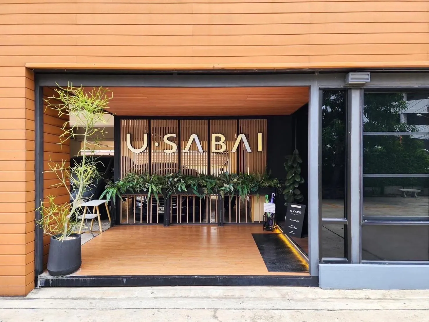 Facade/entrance in U Sabai Hotel Bangkok