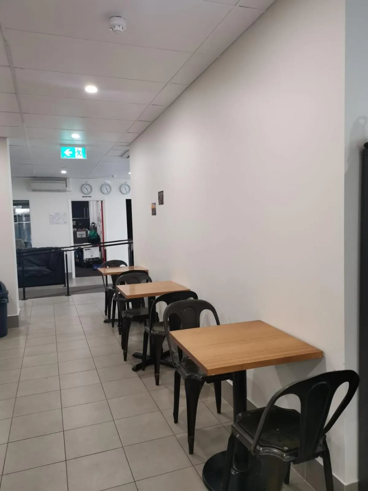 Perth City Backpackers Hostel - note - Valid passport required to check in