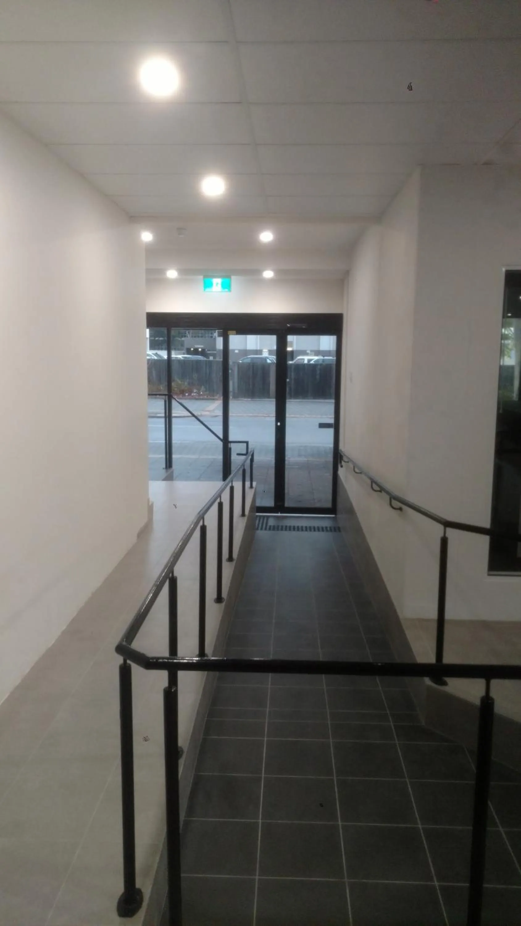 Perth City Backpackers Hostel - note - Valid passport required to check in