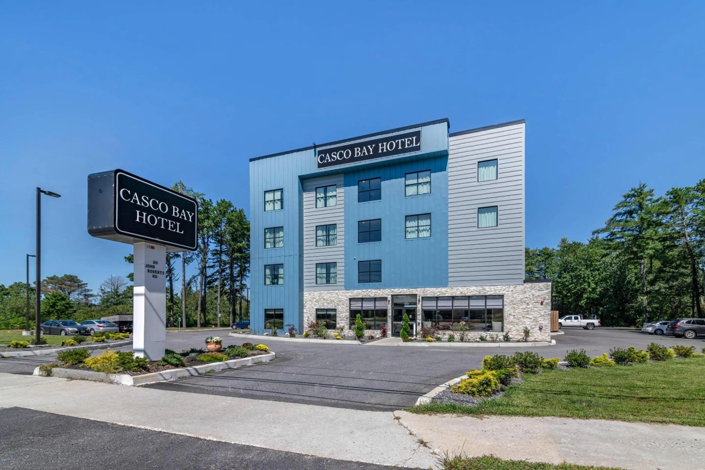 Property building in Casco Bay Hotel Portland Airport - Maine Mall, an Ascend Collection Hotel