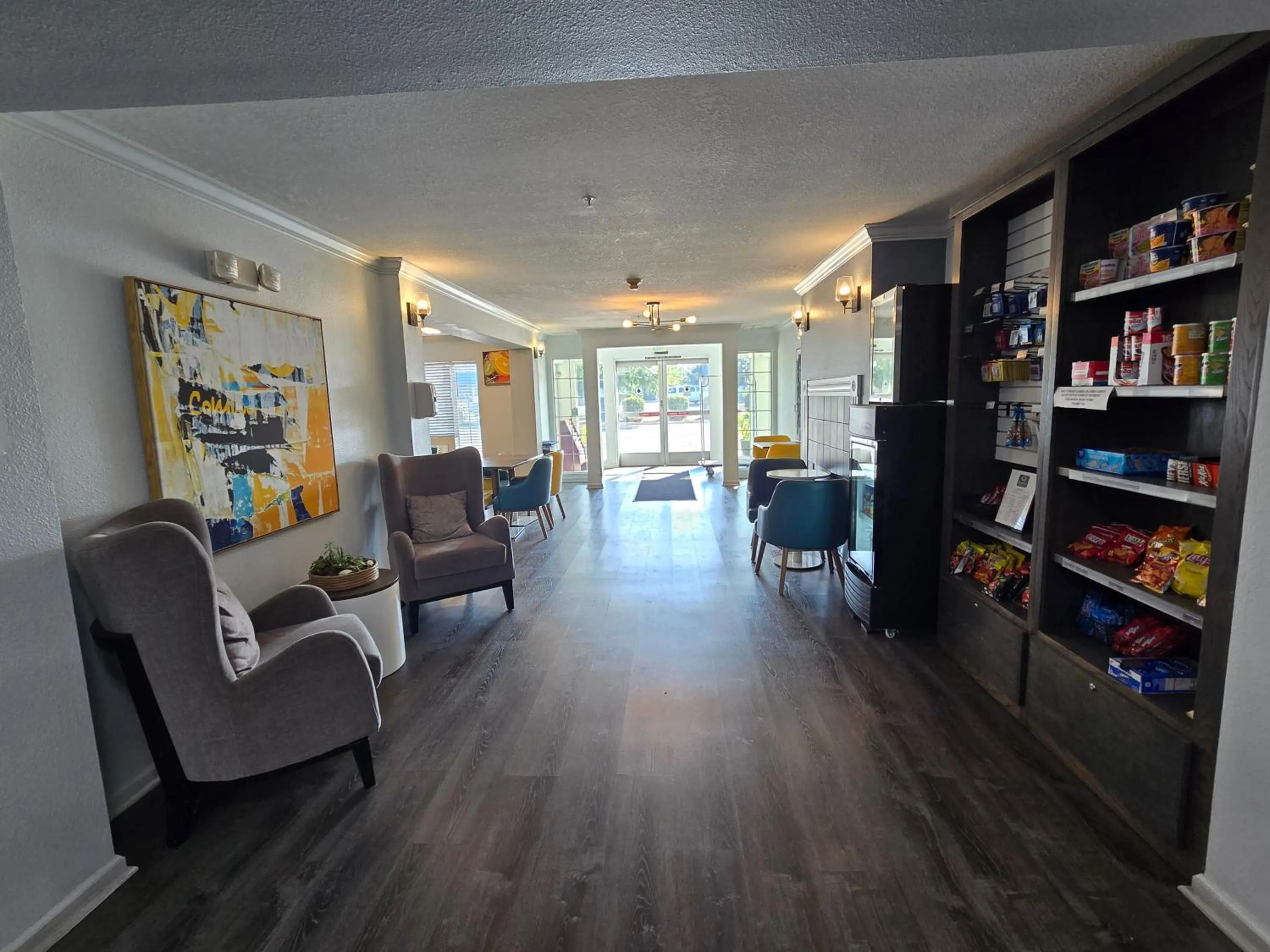 Property building in Quality Inn & Suites Tulare