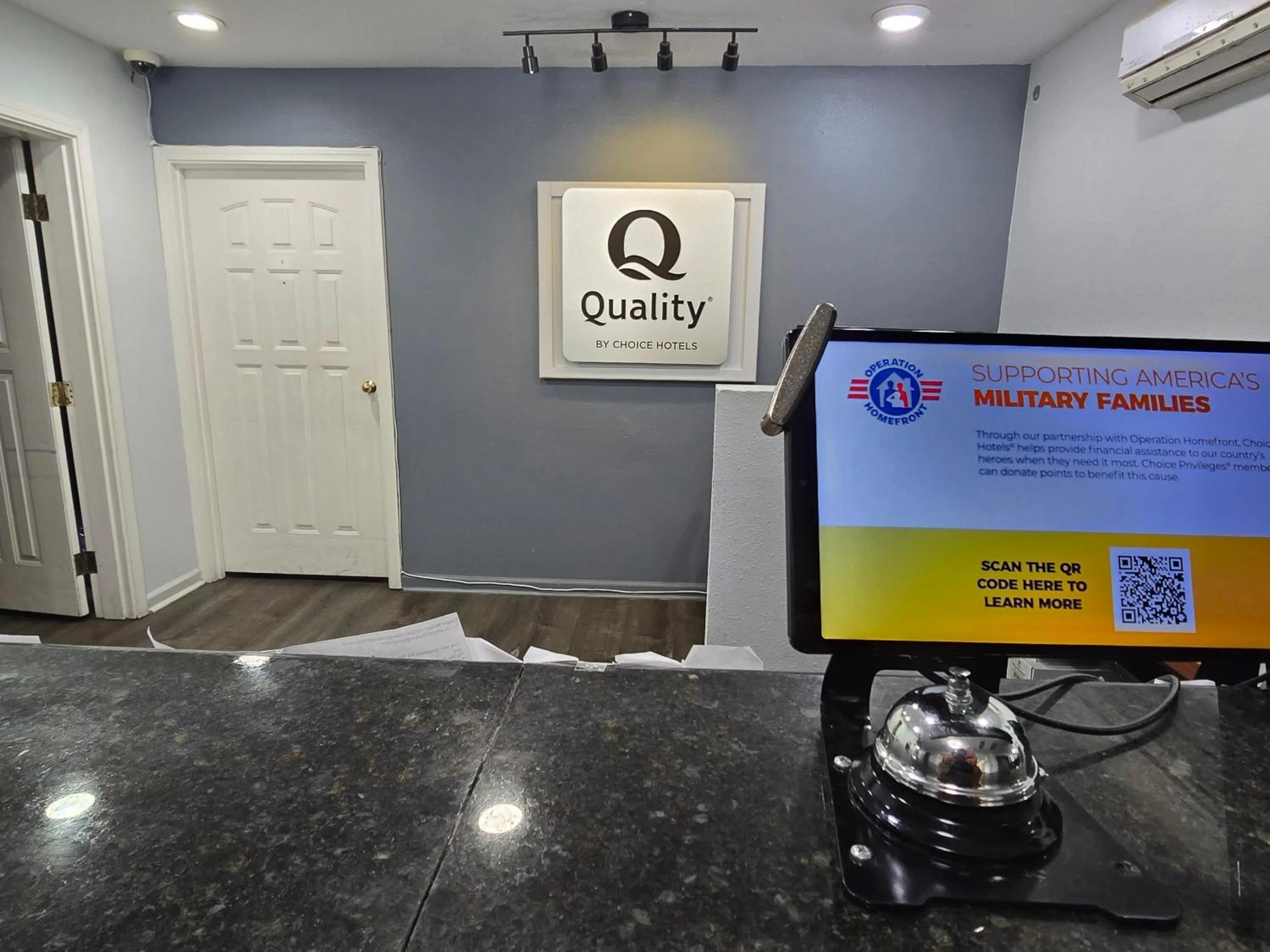 Lobby or reception in Quality Inn & Suites Tulare