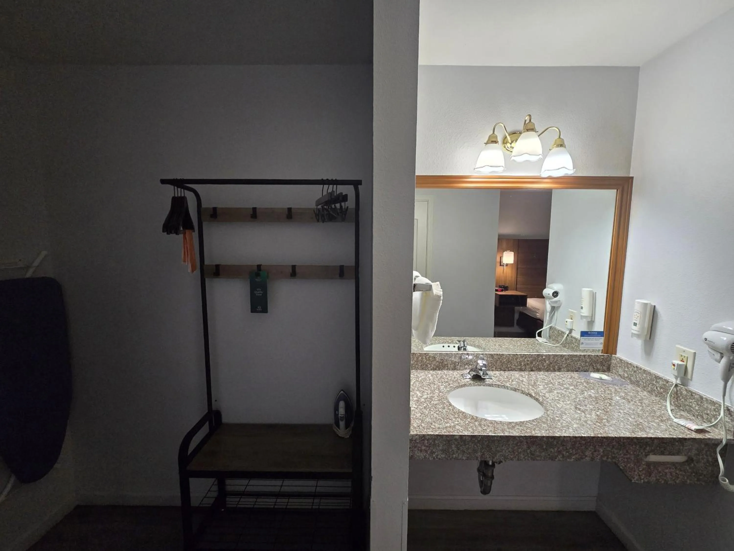 Bathroom in Quality Inn & Suites Tulare