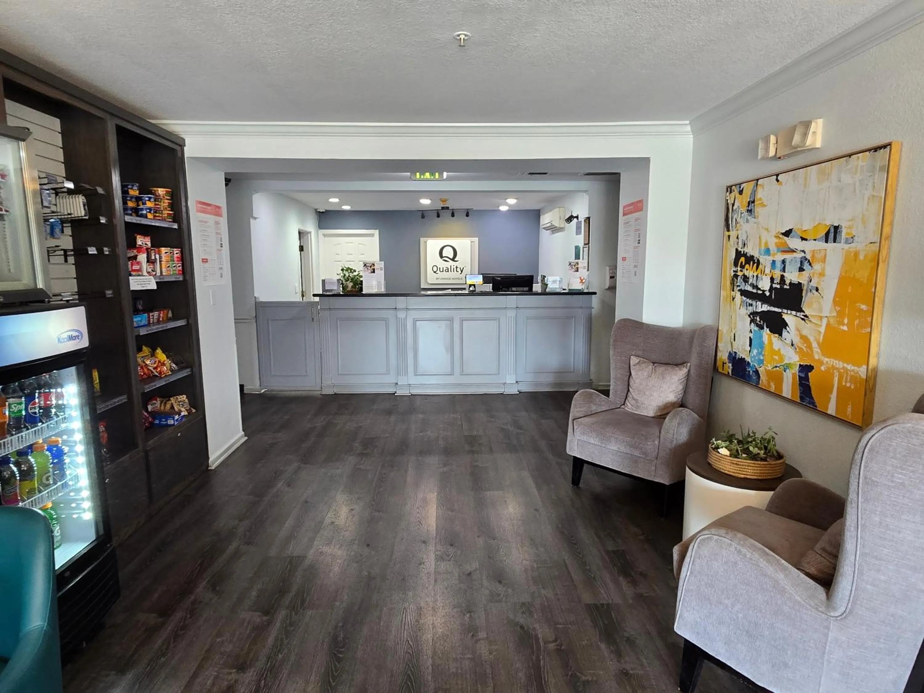 Lobby or reception in Quality Inn & Suites Tulare