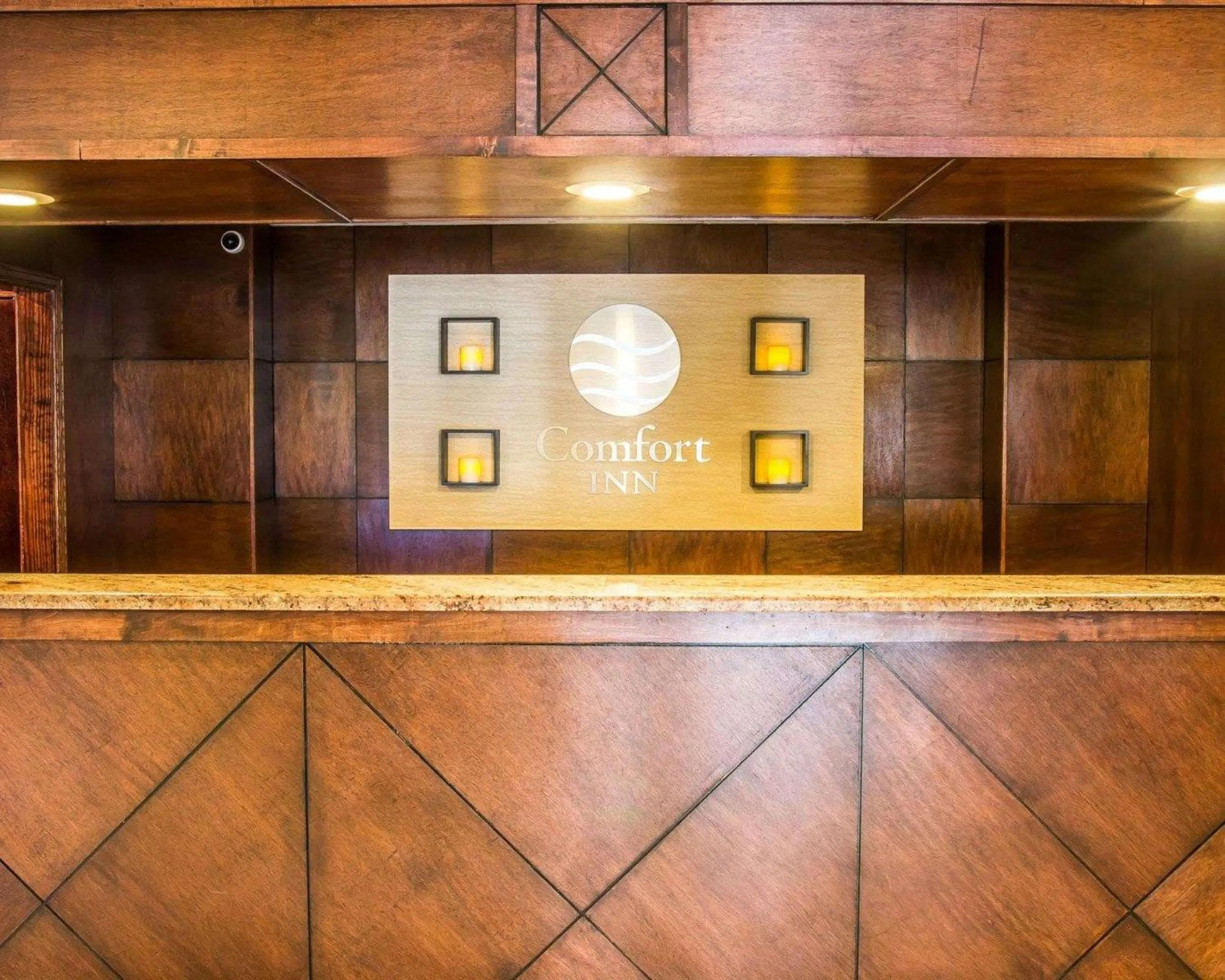 Lobby or reception in Comfort Inn Whitehall near Michigan's Adventure