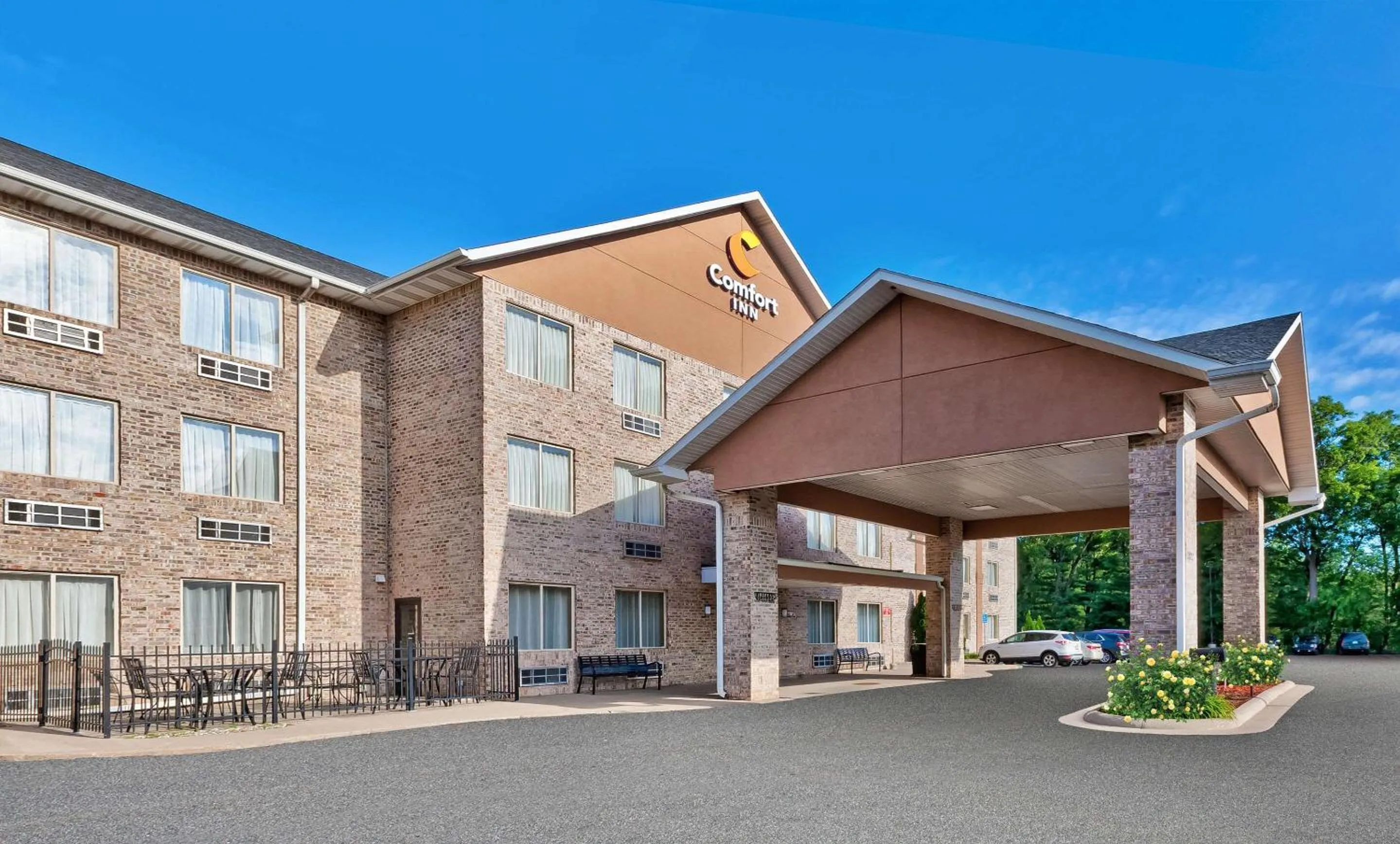 Property building in Comfort Inn Whitehall near Michigan's Adventure