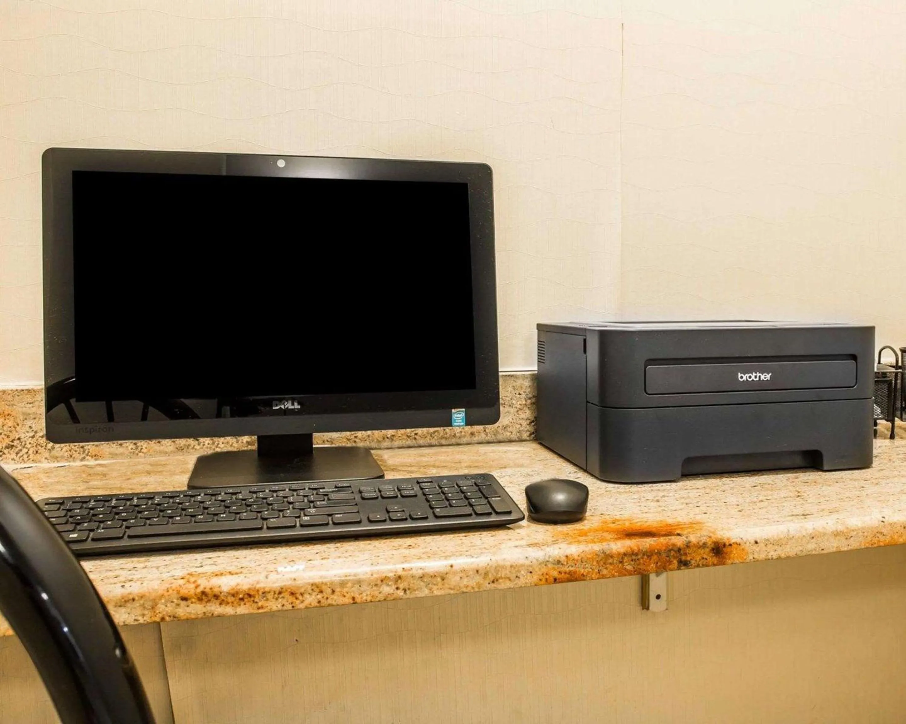 Business facilities in Comfort Inn Whitehall near Michigan's Adventure