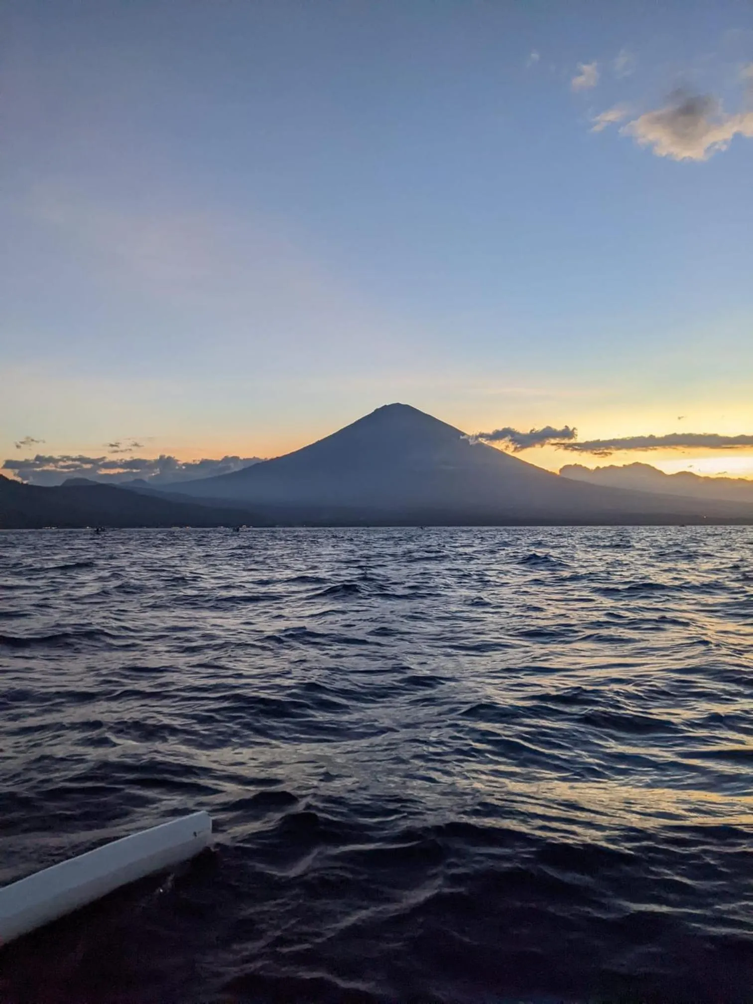 COCONUT BEACH BUNGALOWs & WARUNG 2